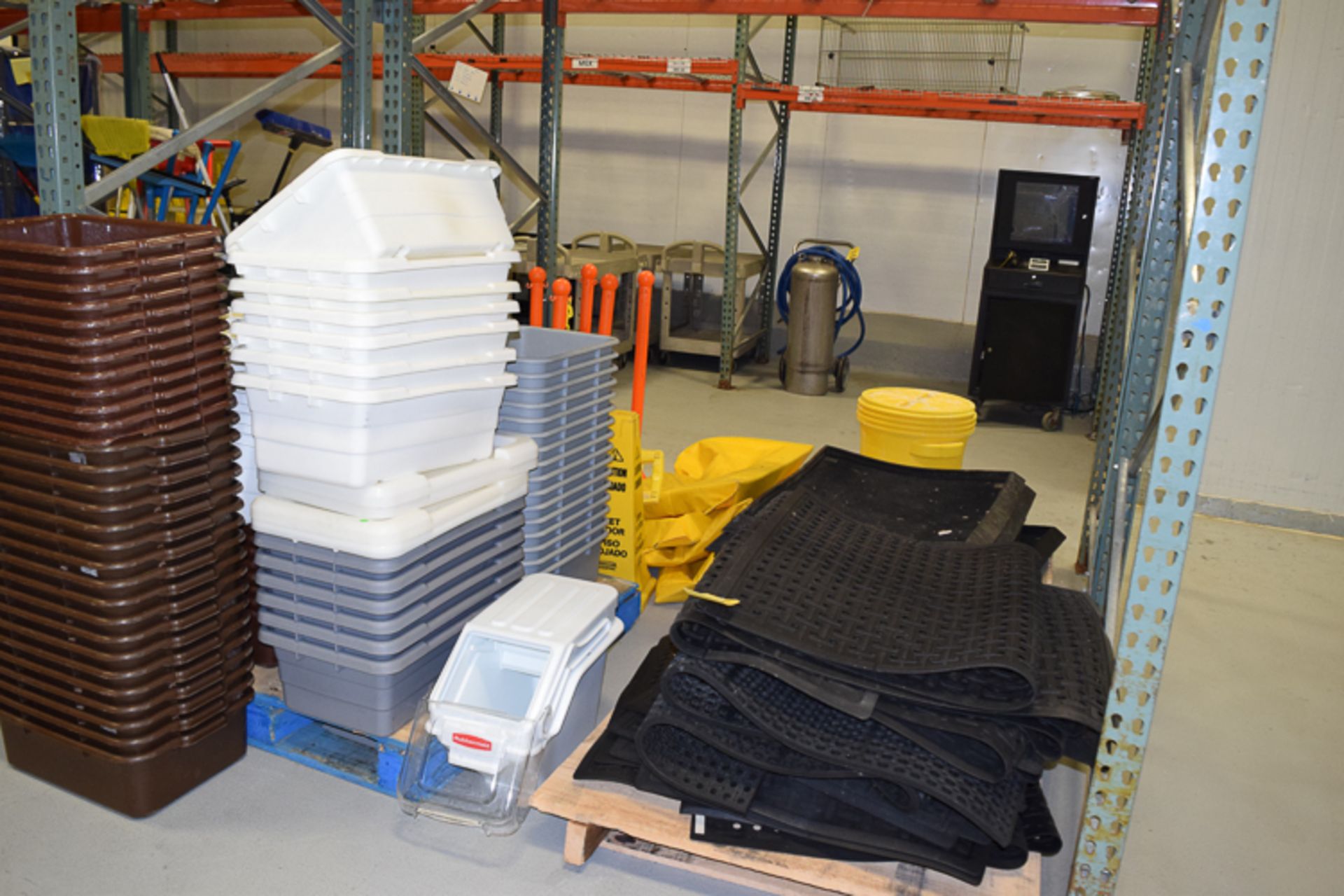 Floor Mats, Bins, Signs and Other Items, Rigging Fee: Please Contact US Rigging 920-655-2767