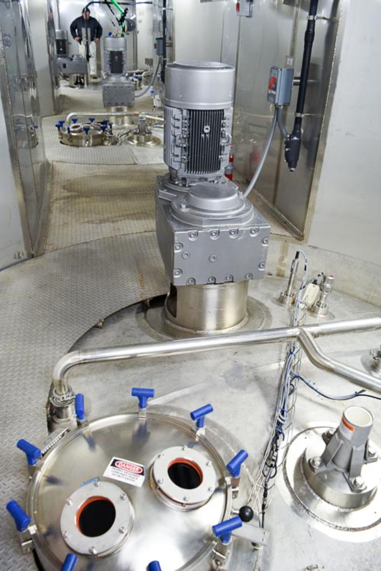 2012 Feldmeier 25,000 Gallon S/S Aseptic 'VSP' Full Vacuum Tank, with Vertical Agitator, (2) Pentair - Image 3 of 5