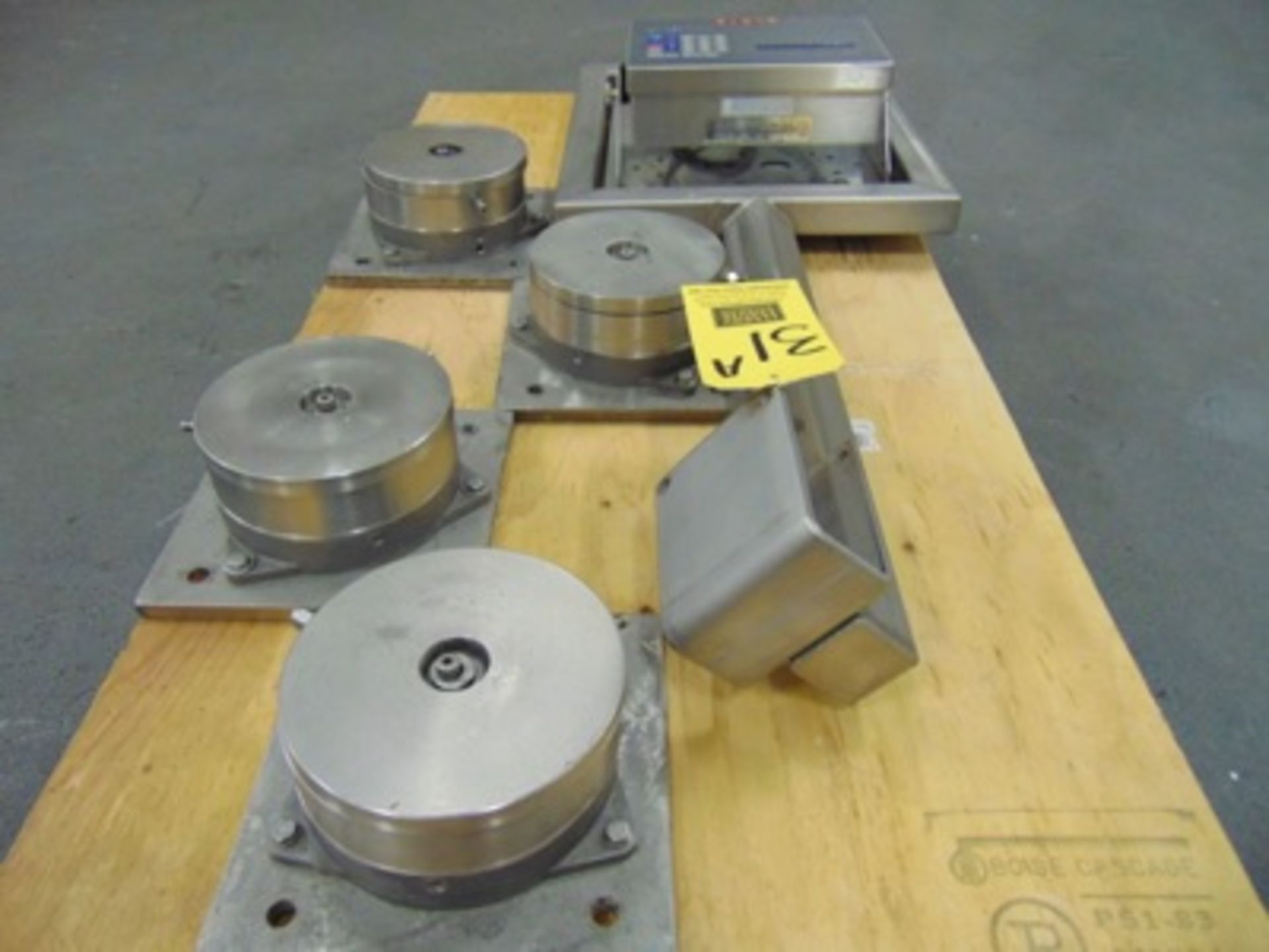 Mettler Toledo S/S Tank Load Cells 16,000lb. Cap. - Rigging Fee $ Please contact the Rigger - Image 3 of 3