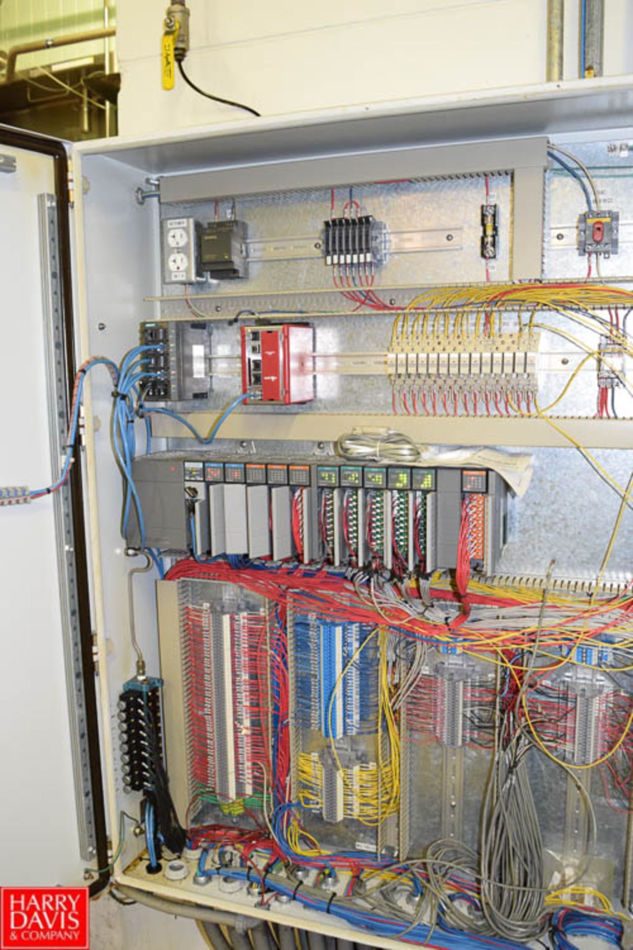 Siemens Control Panel with Allen Bradley Panel View 1000 Plus Controller and Allen Bradley SLC 5/ - Image 2 of 2