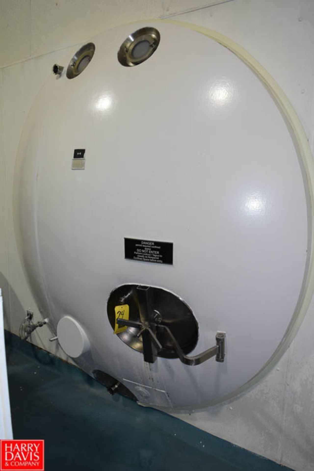 3,200 Gallon S/S Jacketed Horizontal Tank with Vertical Agitator S/N 80-8992- Rigging Fee: $2000