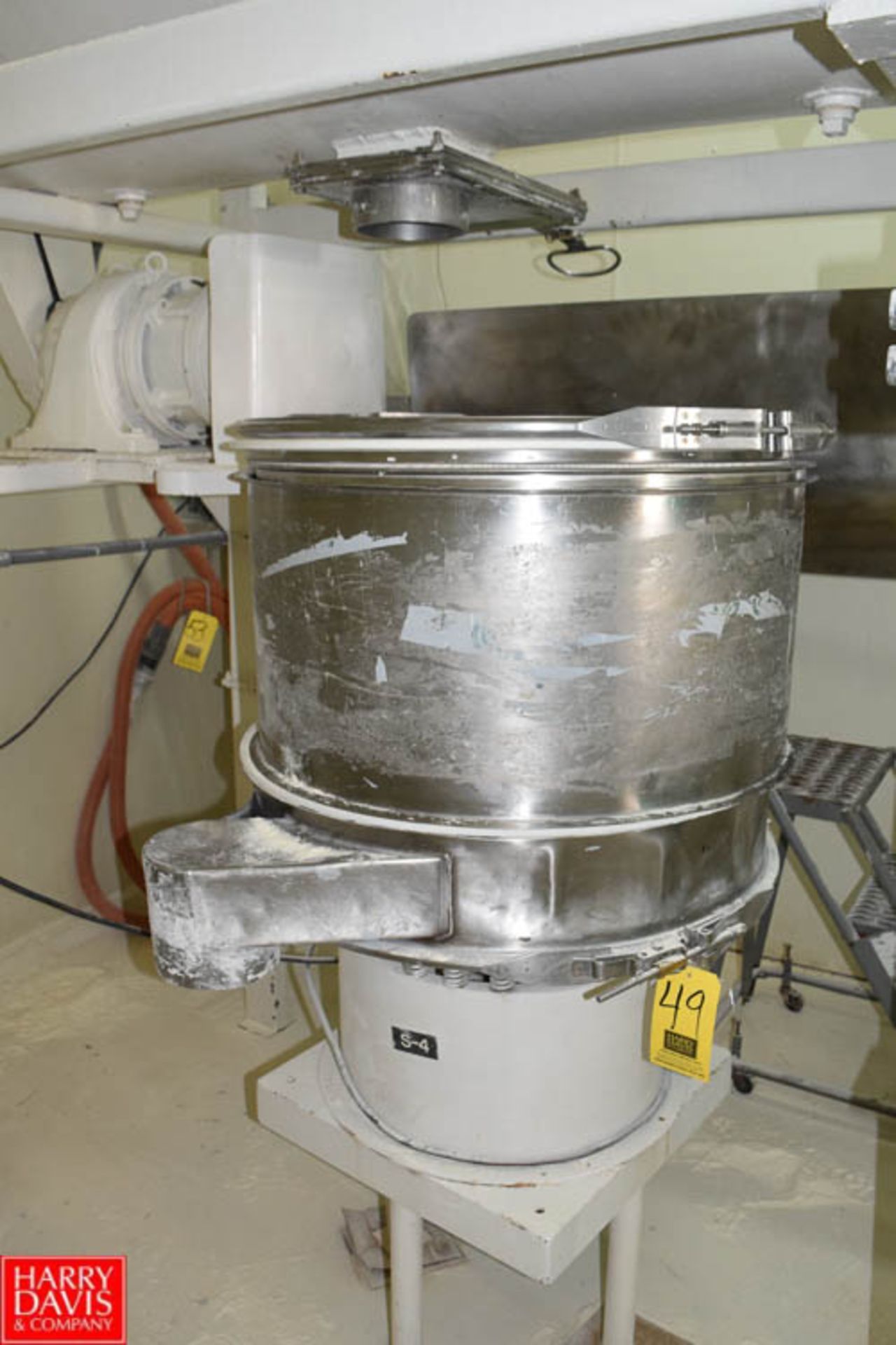 30" Vibratory Sifter- Rigging Fee: $250