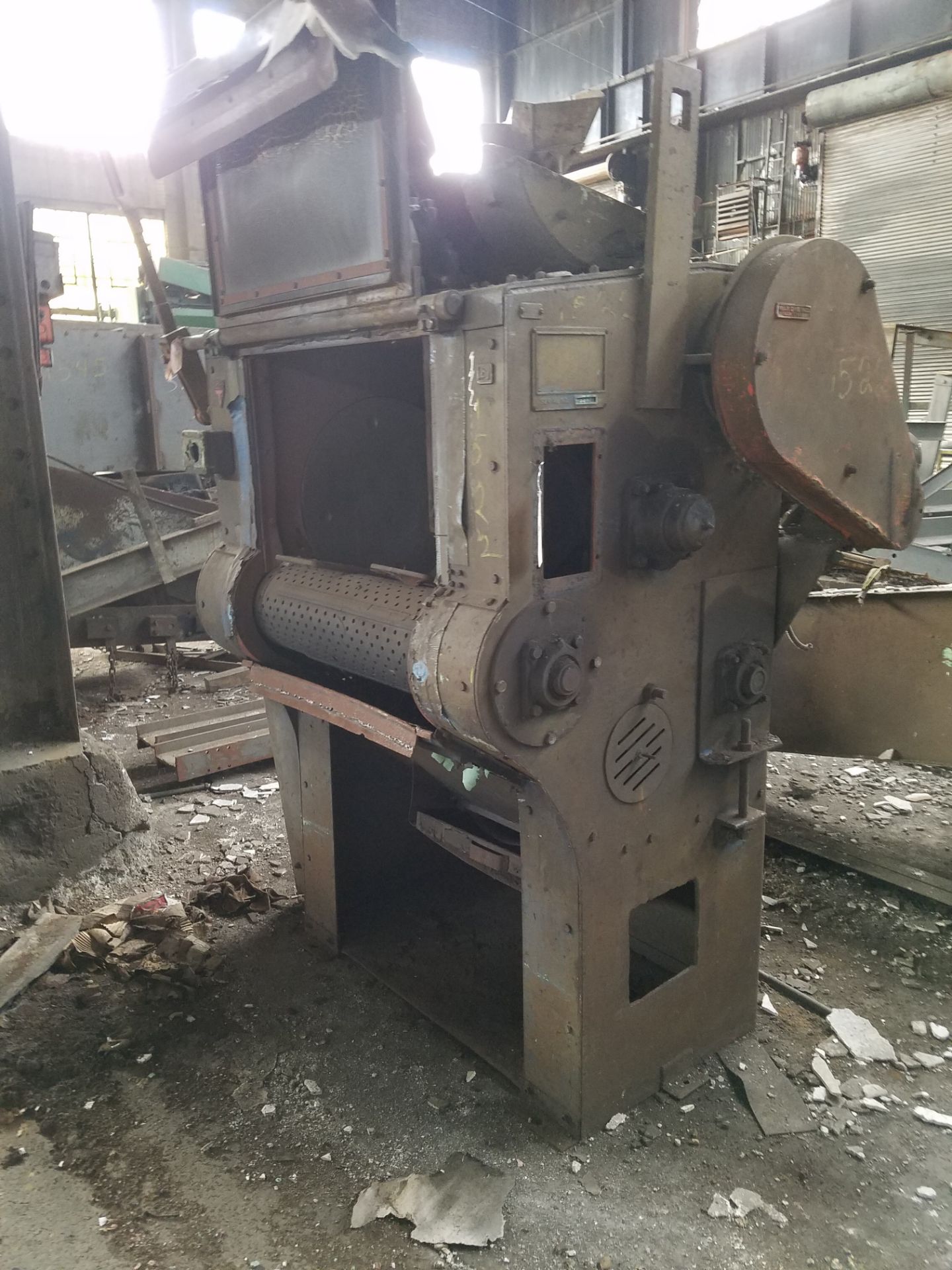 WHEELABRATOR TUMBLAST 18X27 SN 124075, W/ RECOVERY SYSTEM