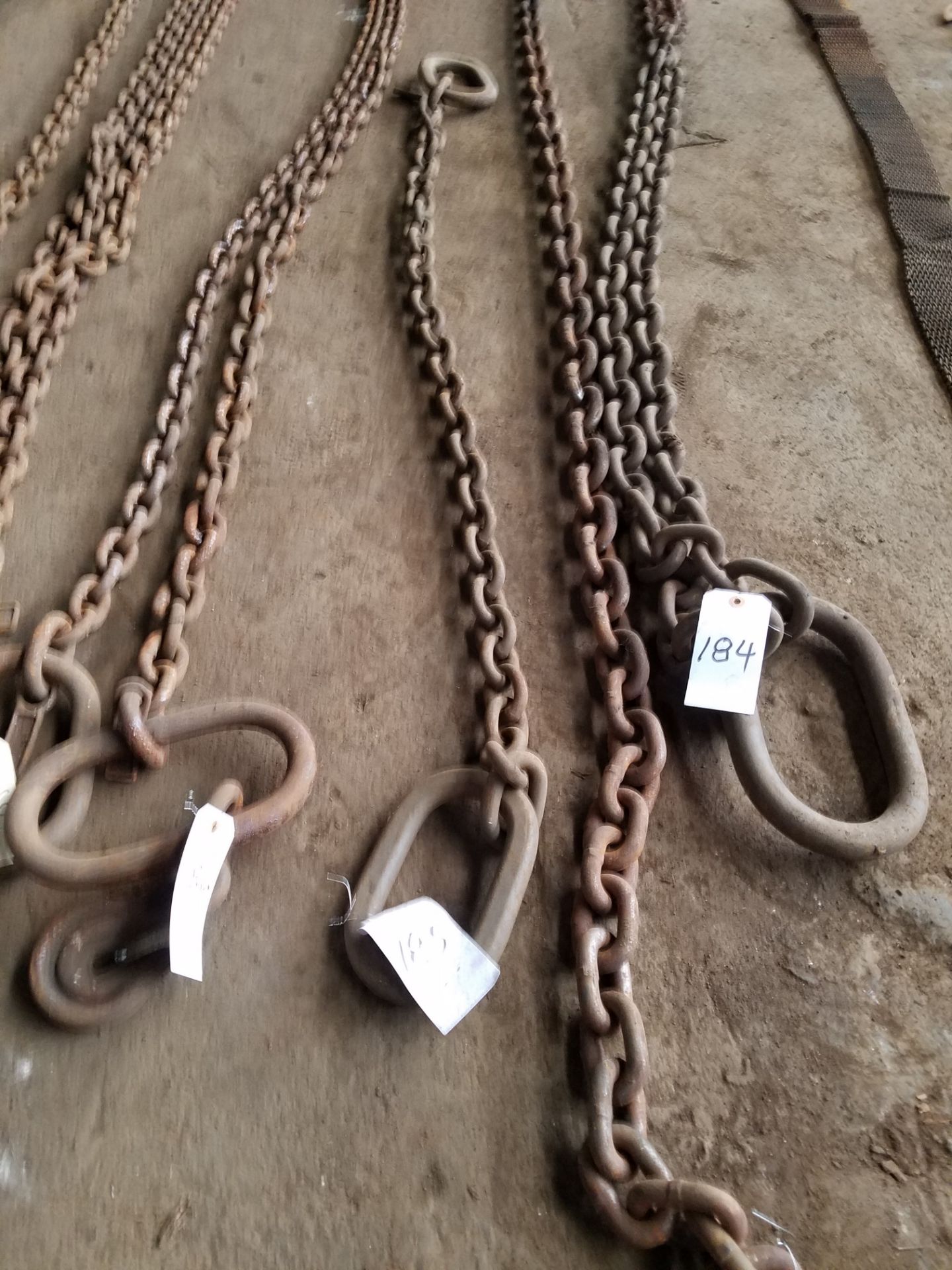 CHAIN W 2 LOOP ENDS