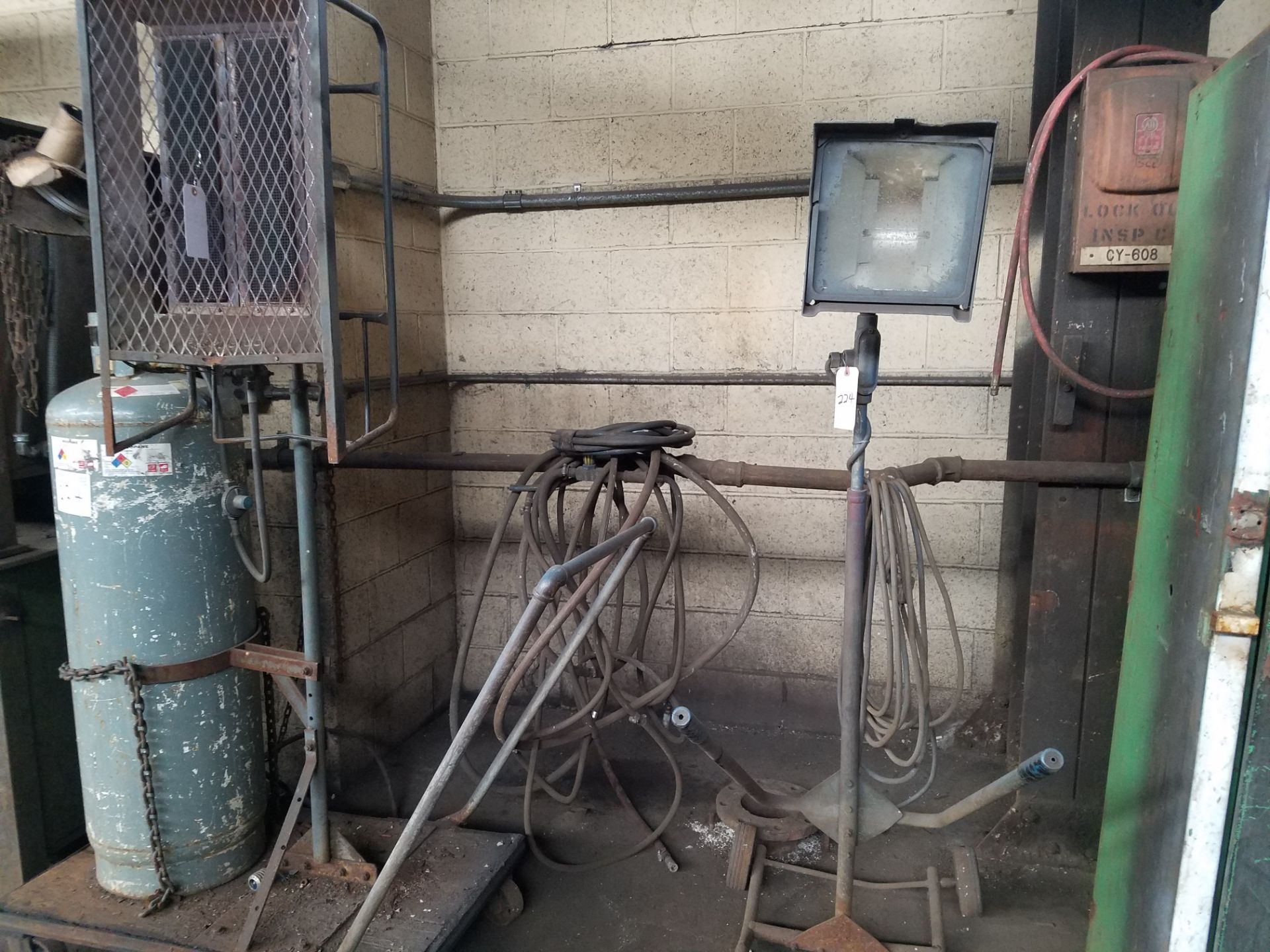 WORKLIGHT, HEATER & PROPANE TANK