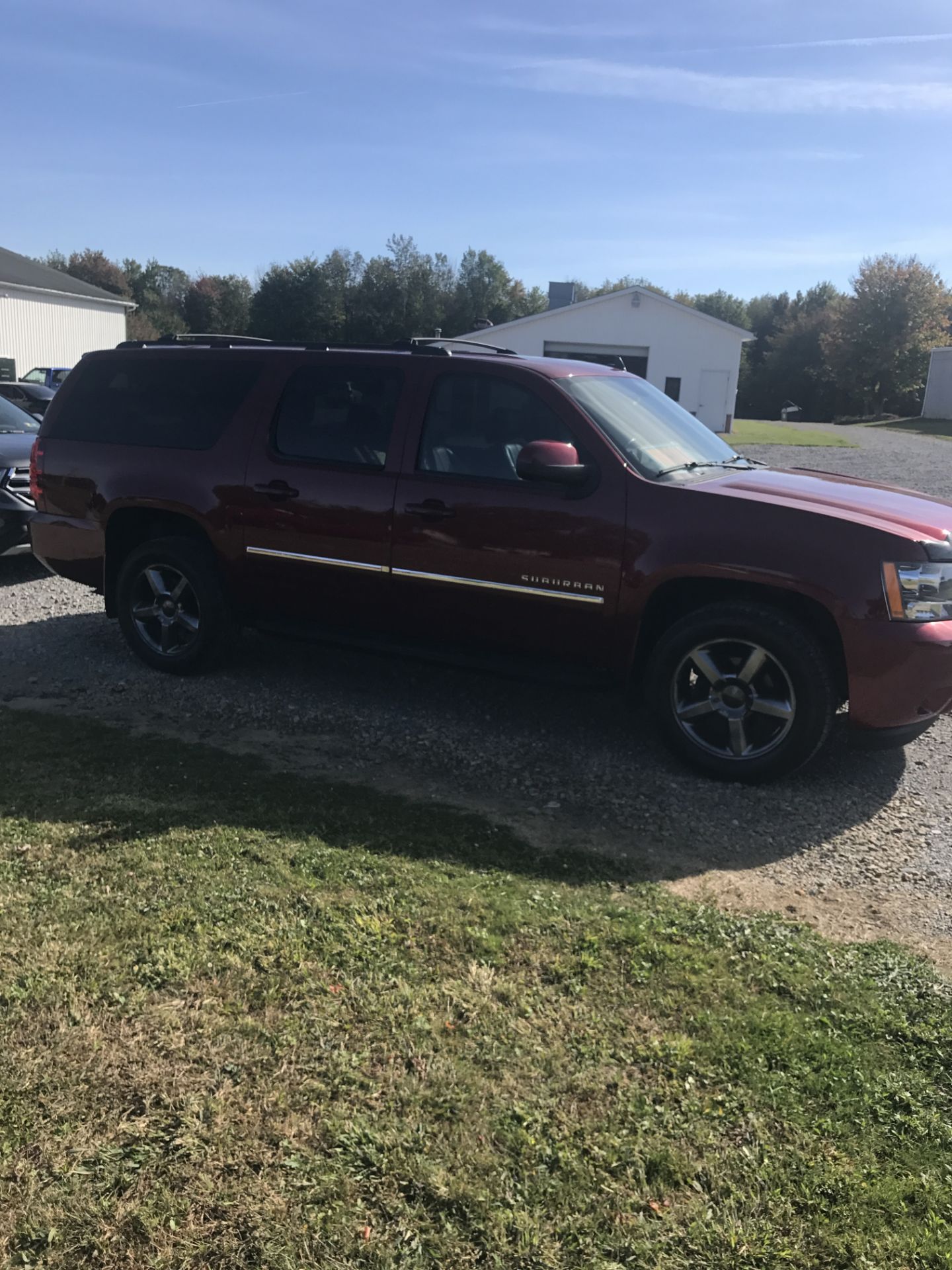 2011 Chevrolet Suburban - Image 4 of 5