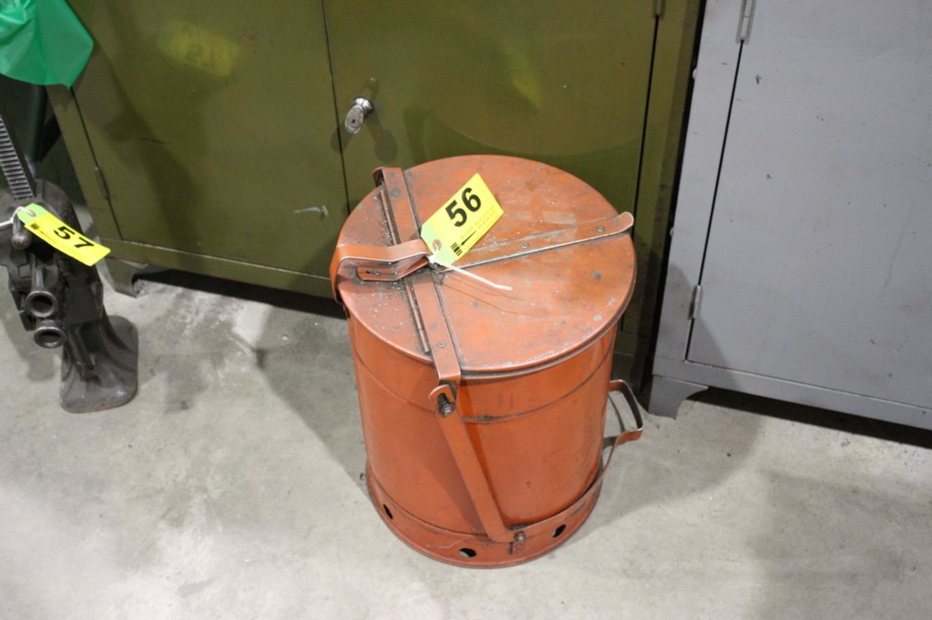 JUSTRITE 10-GALLON OILY WASTE CAN