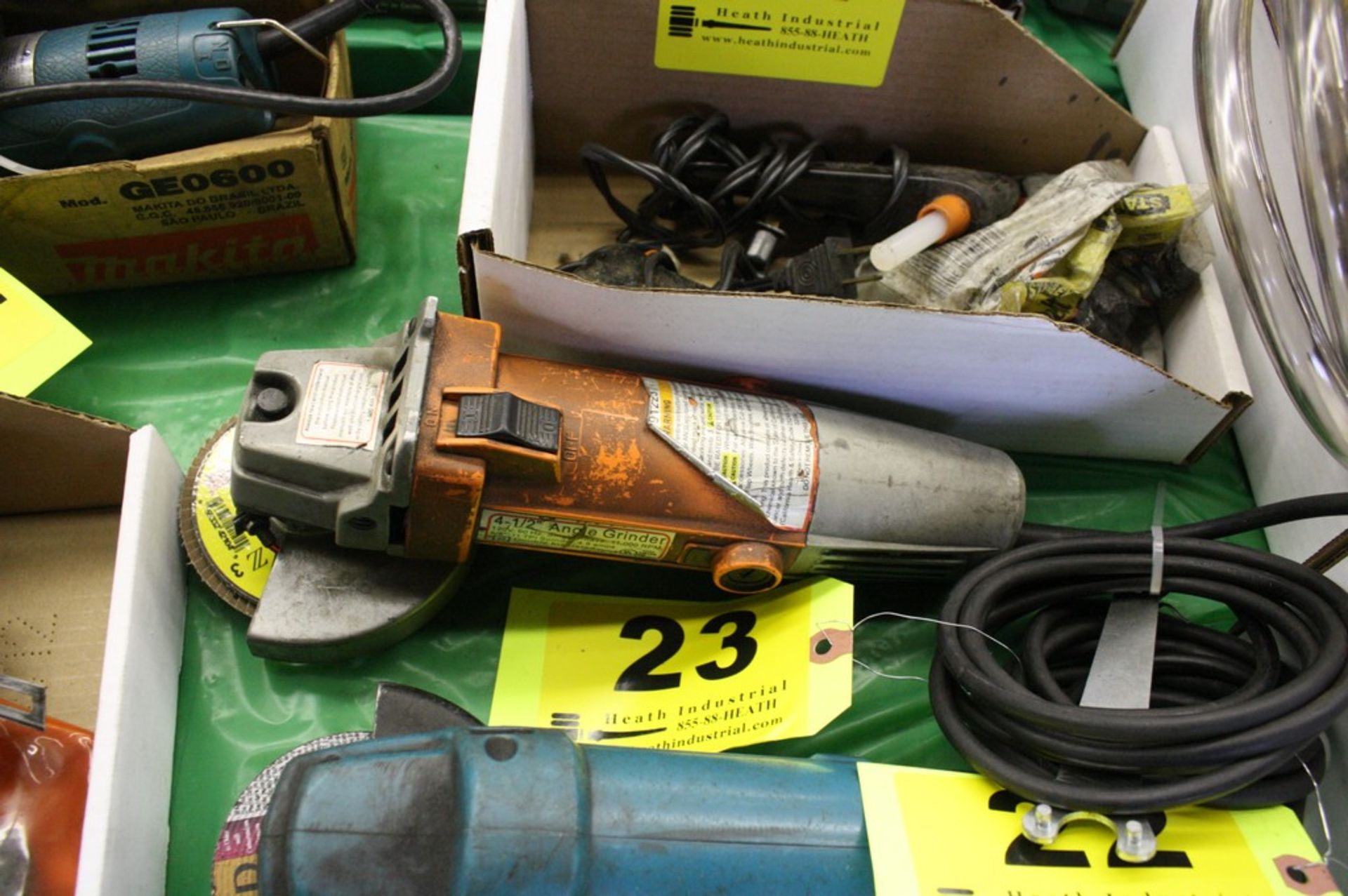 CHICAGO ELECTRIC MODEL 91223, 4 1/2'' RIGHT ANGLE GRINDER