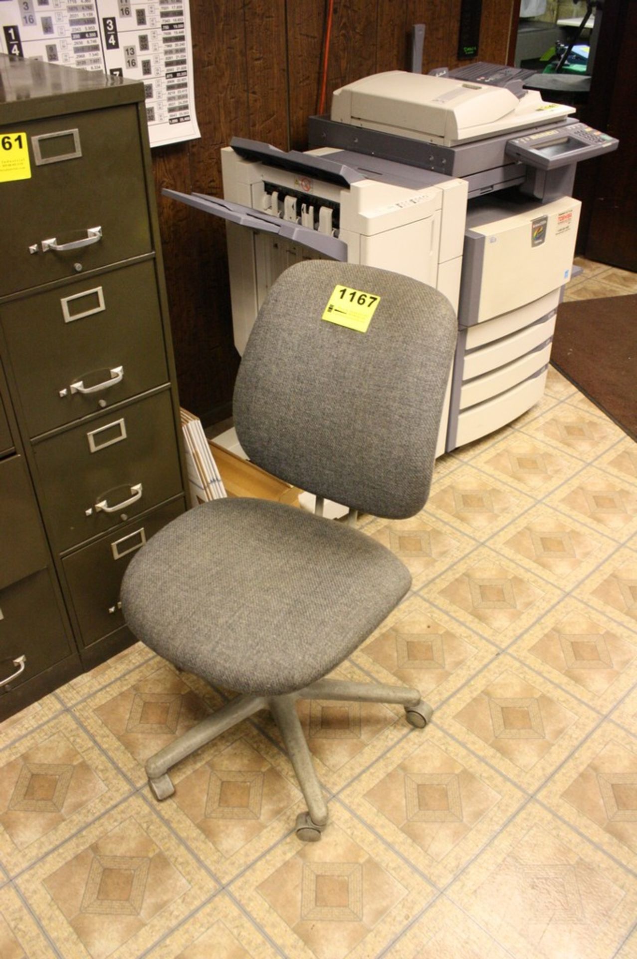 ROLLING ARM CHAIR