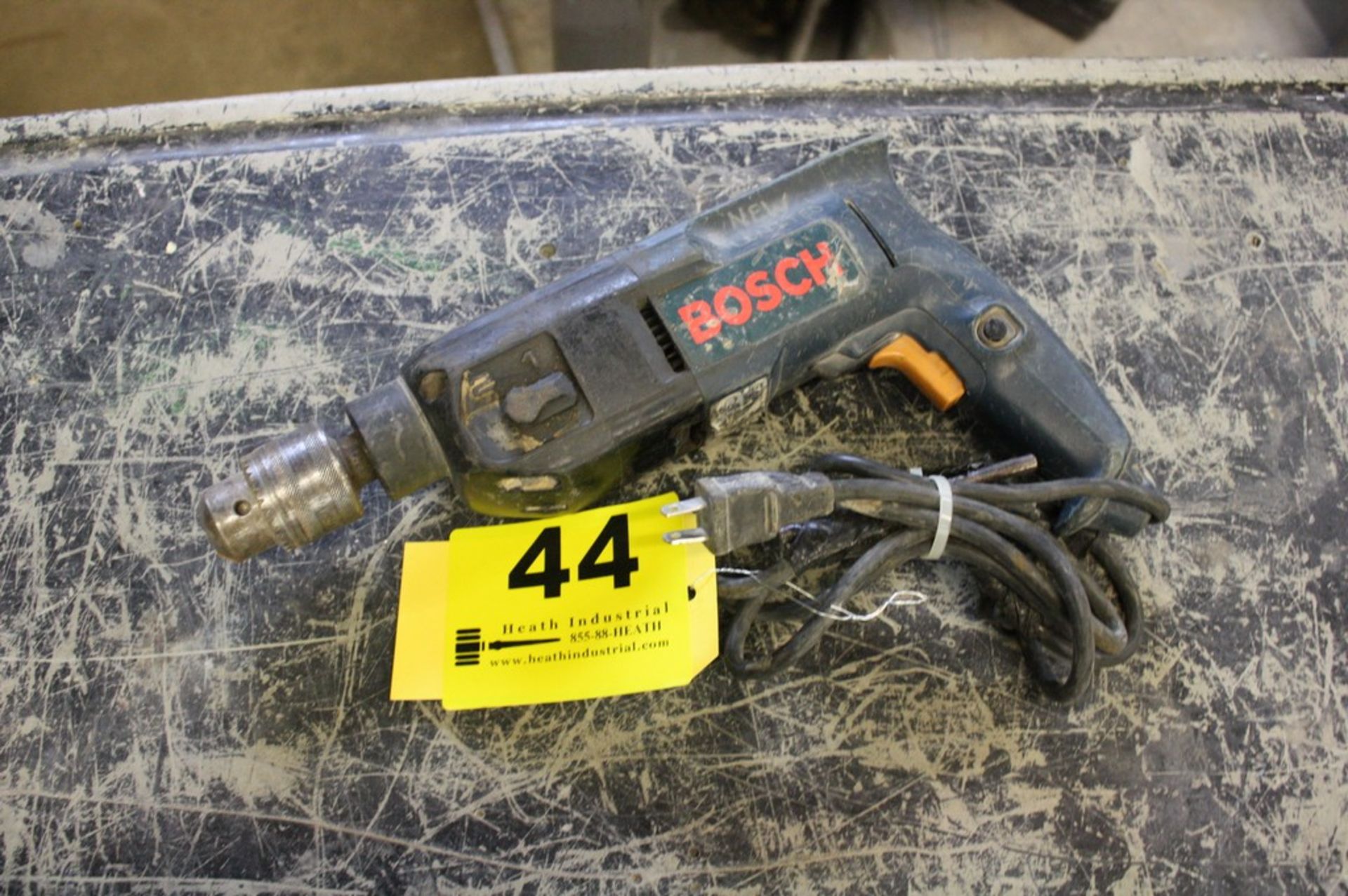 BOSCH MODEL 0601194639 ELECTRIC VSR DRILL