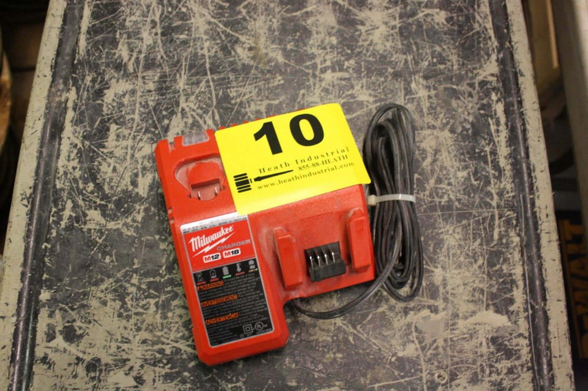 MILWAUKEE CAT. NO. 48-59-1812 COMBINATION CHARGER FOR M12 AND M18 BATTERIES