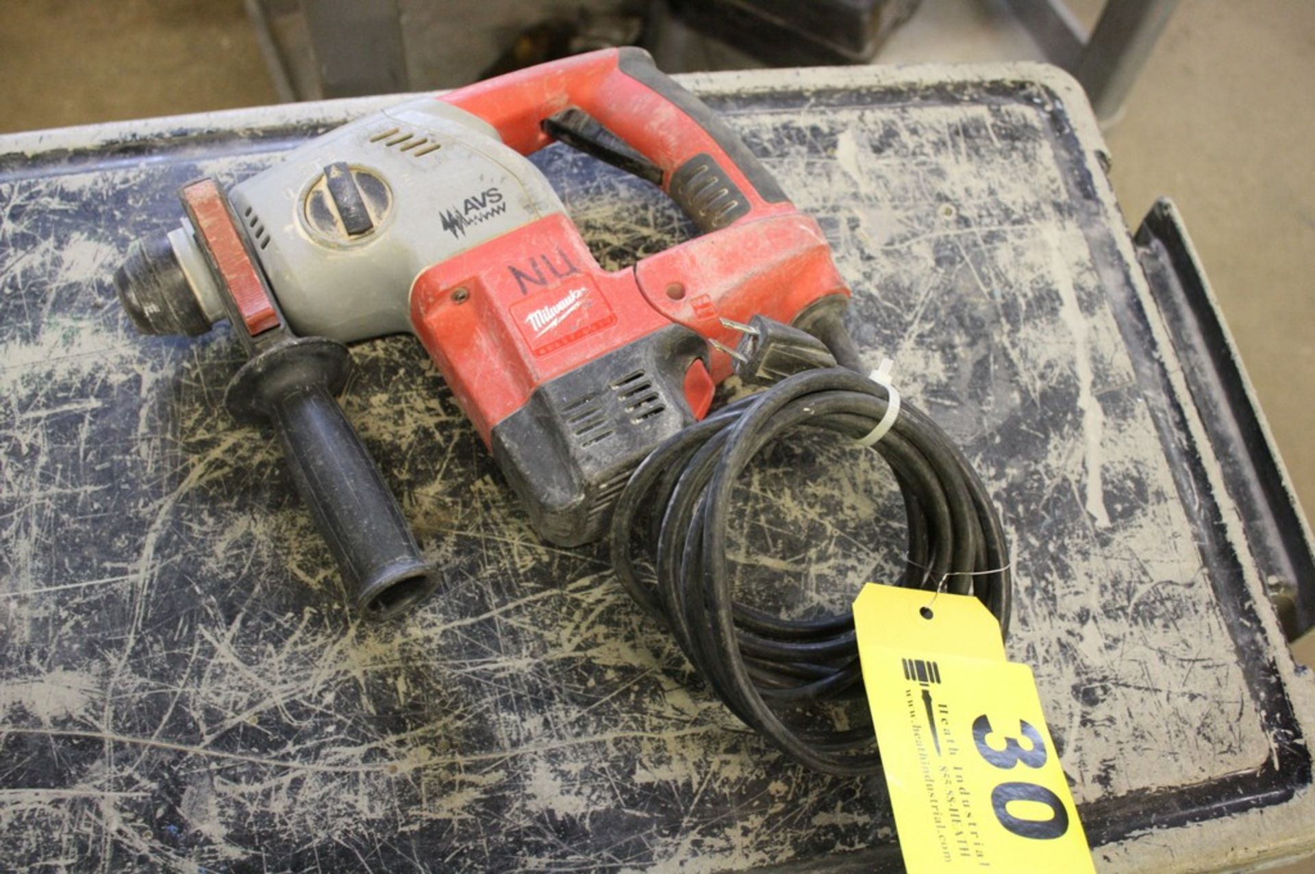 MILWAUKEE CAT. NO. 5383-21 AVS 1'' ELECTRIC ROTARY HAMMER