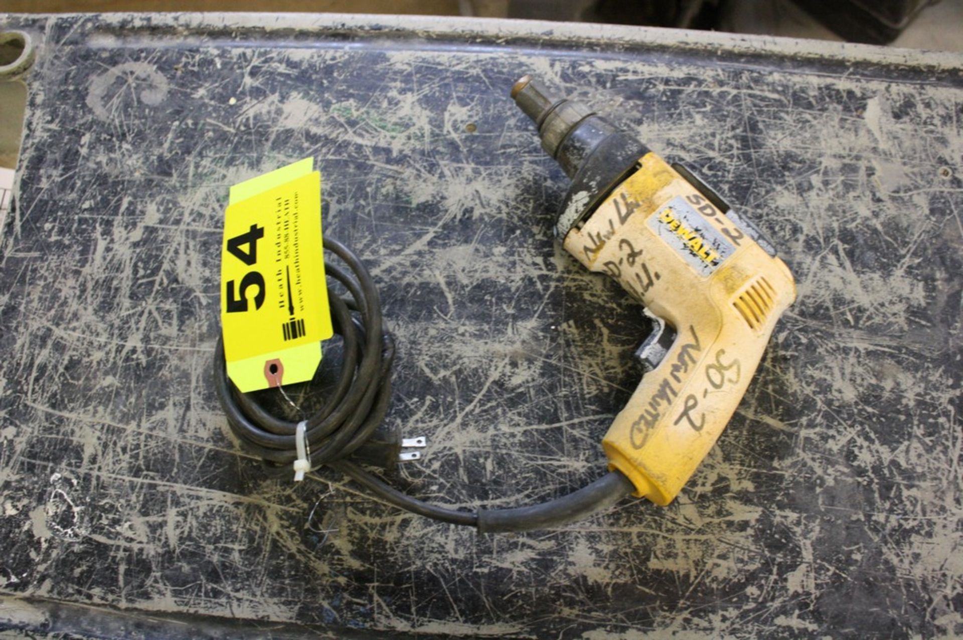 DEWALT MODEL DW254 ELECTRIC VSR DECK SCREWDRIVER