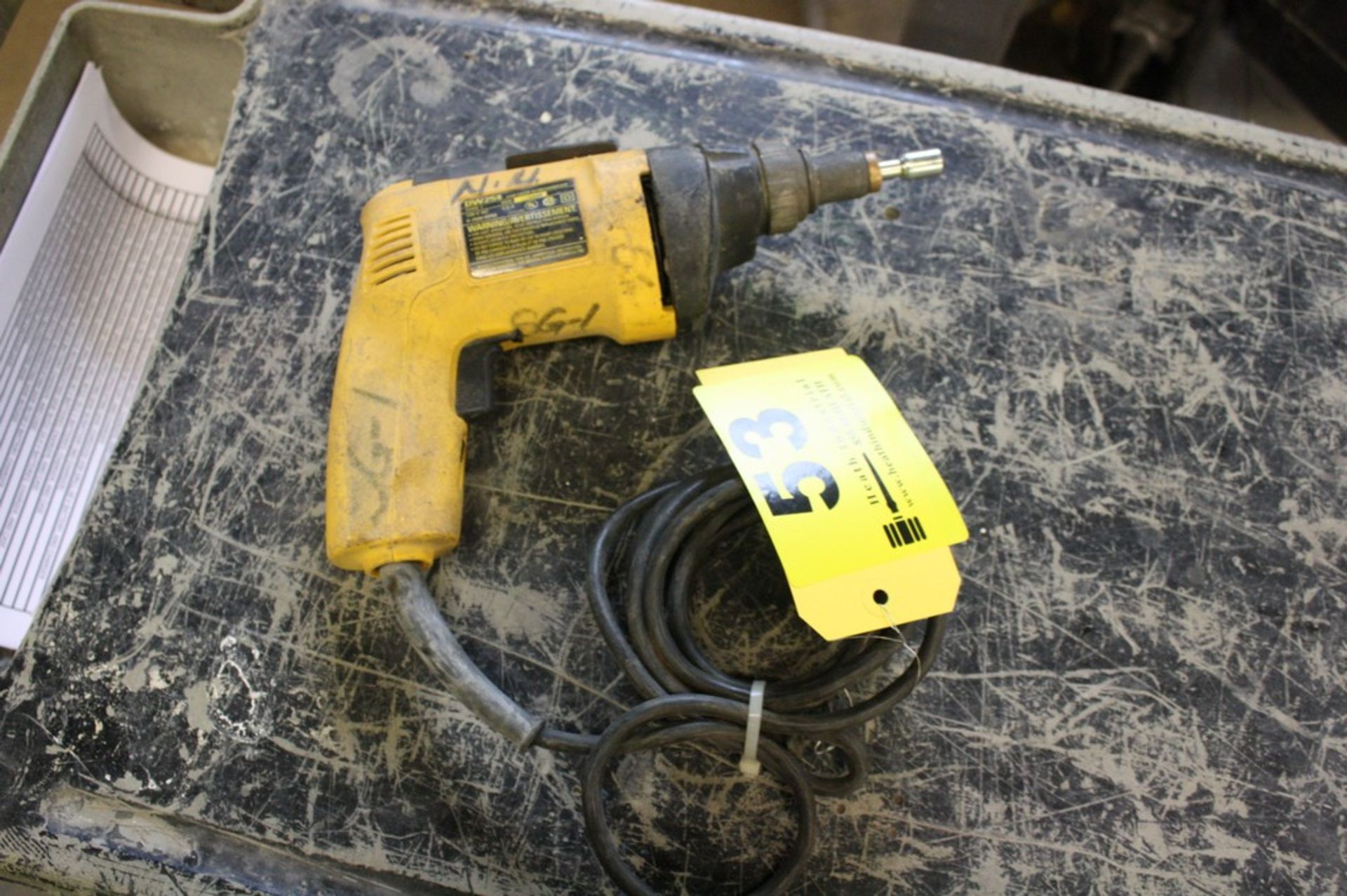 DEWALT MODEL DW254 ELECTRIC VSR DECK SCREWDRIVER