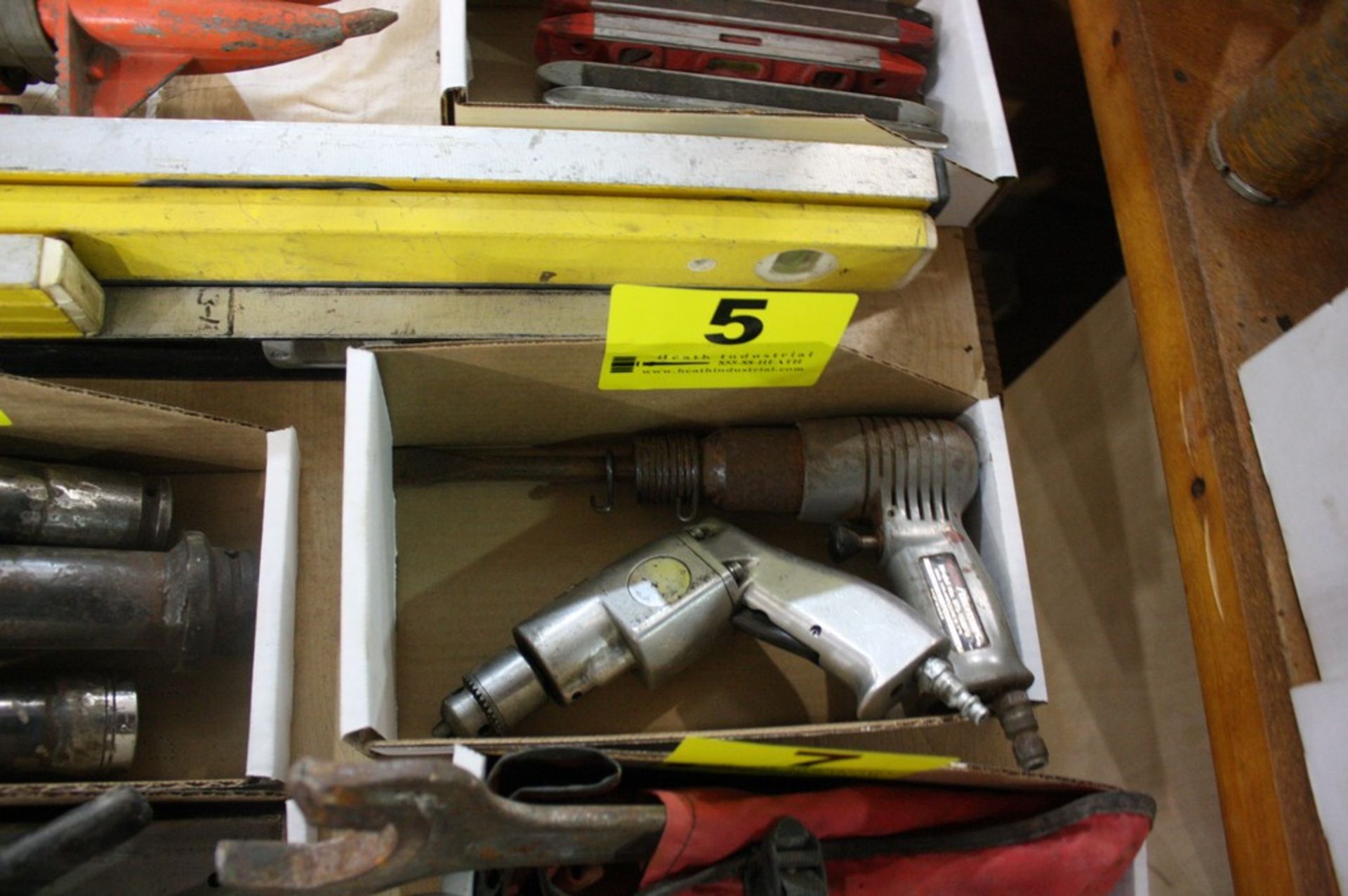 LOT (1) ROCKWELL PNEUMATIC DRILL AND (1) CRAFTSMAN PNEUMATIC HAMMER