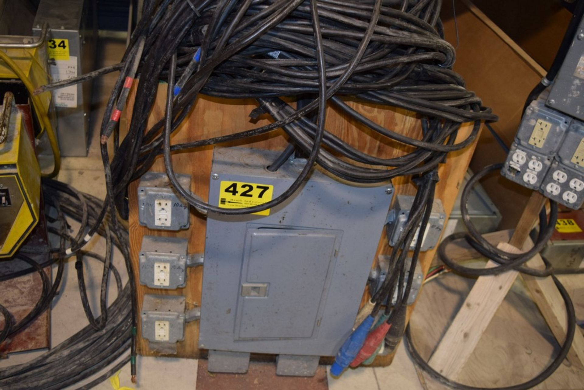 PORTABLE POWER CENTER W/APPROX. 200' 600 V COPPER WIRE