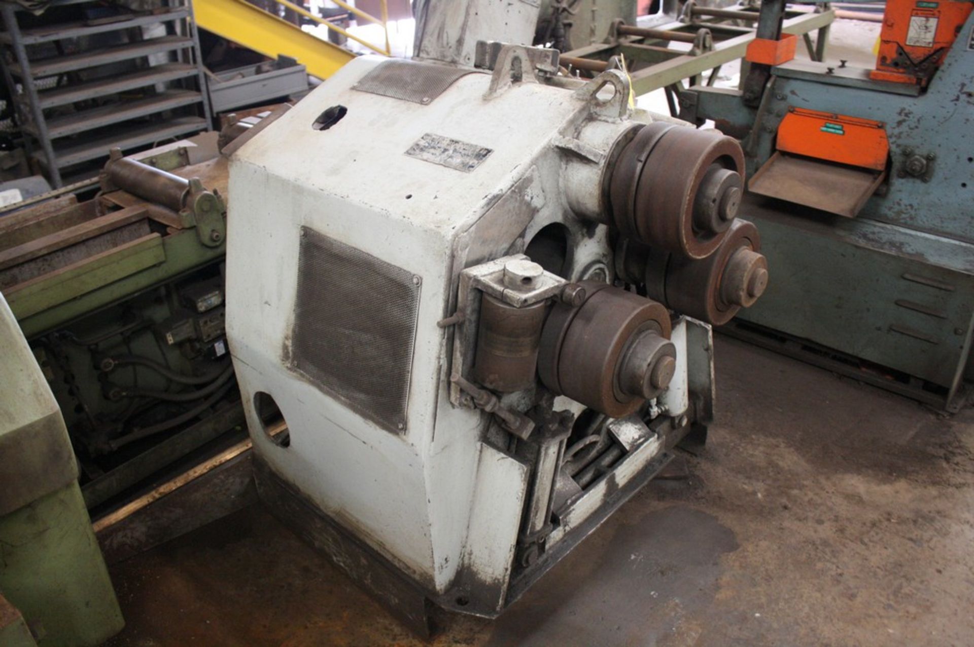 HASSLEHOLMNS MODEL R-3 ANGLE BENDING ROLL S/N 6Y1678: 3” X 3” X 5/16” Capacity - Image 2 of 6