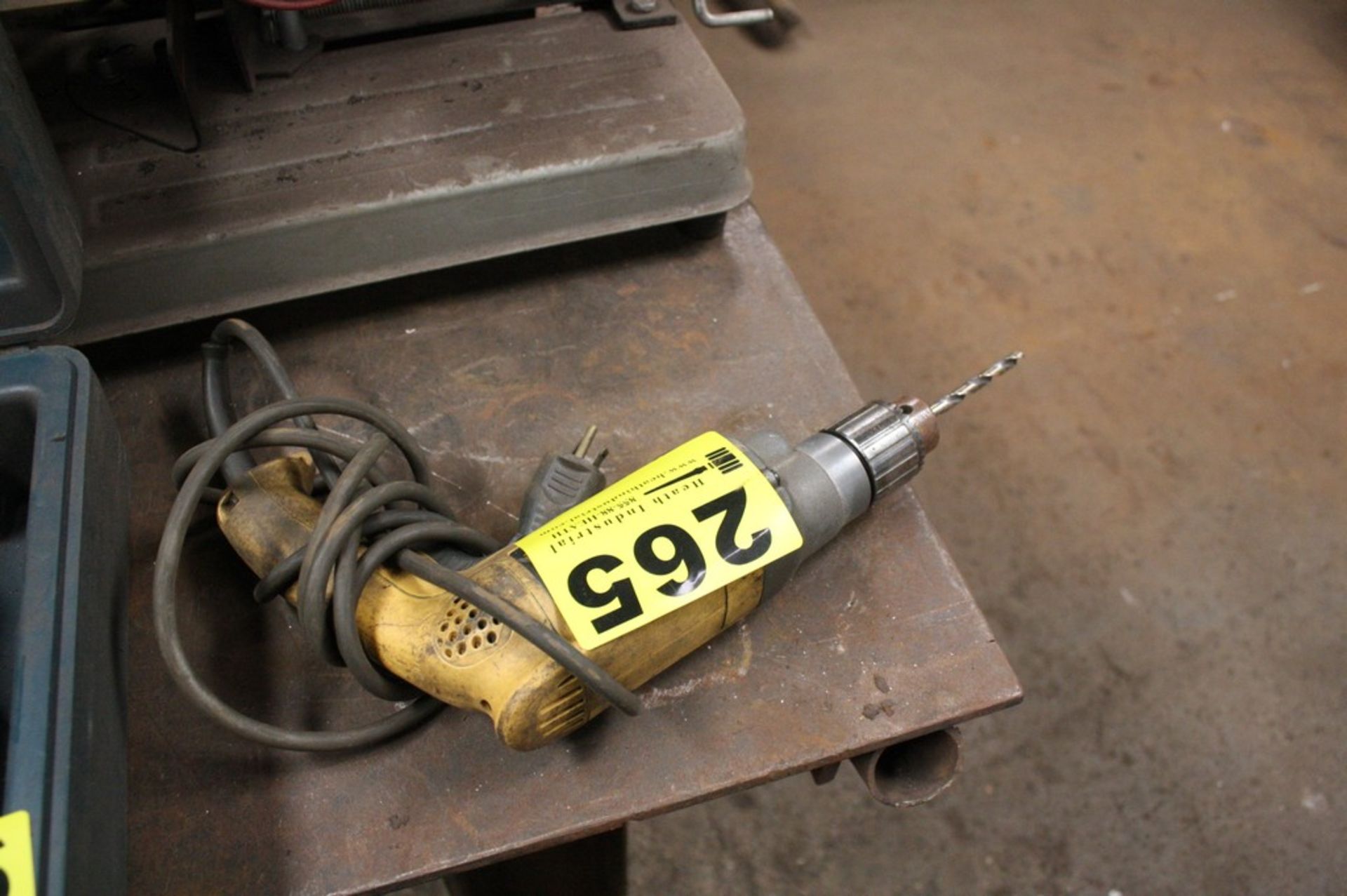 DEWALT MODEL DW235G 1/2" VARIABLE SPEED ELECTRIC DRILL