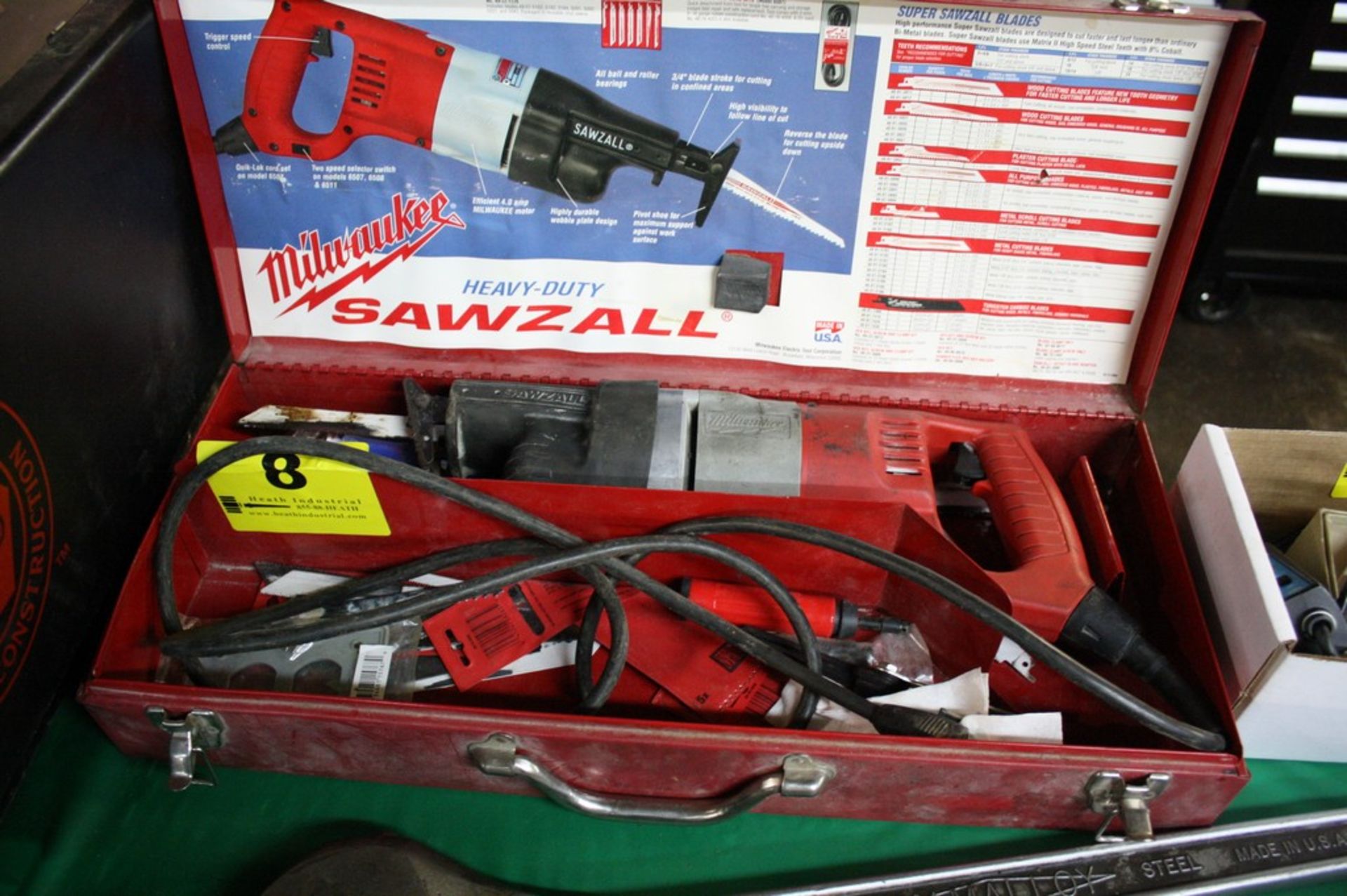 MILWAUKEE MODEL 6507 HEAVY DUTY SAWZ-ALL WITH CASE