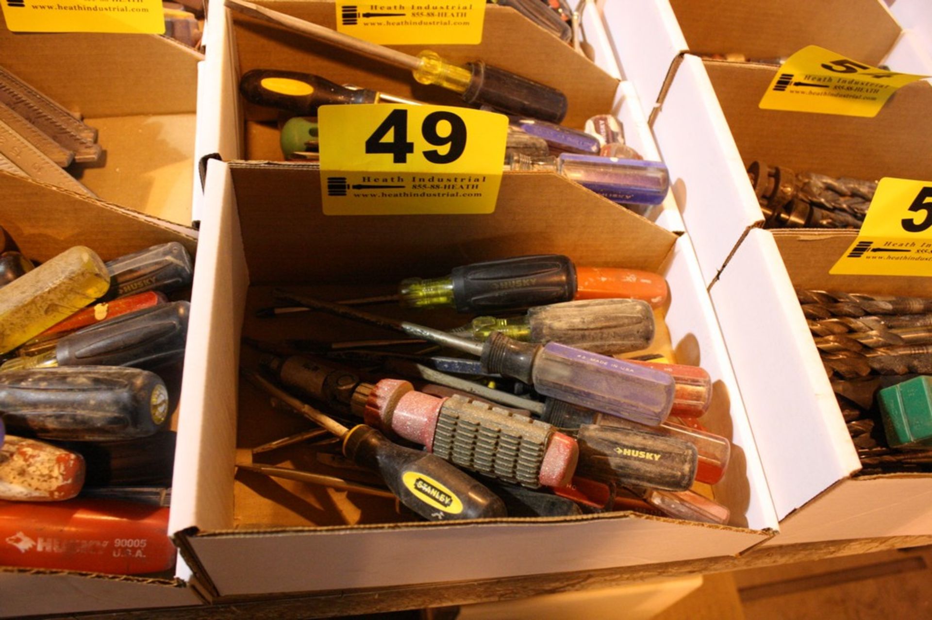 ASSORTED SCREWDRIVERS