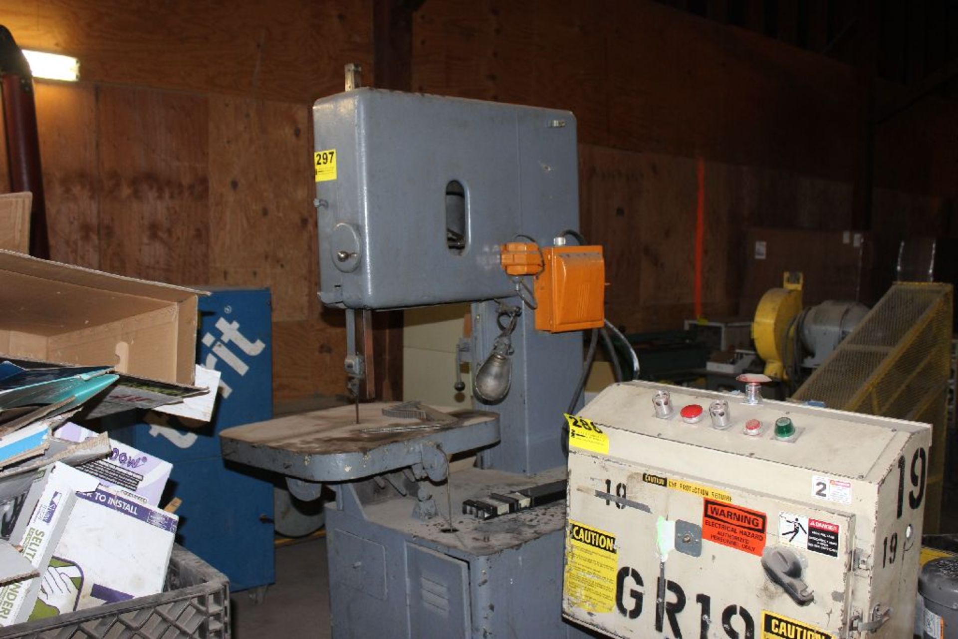 GROB 18” MODEL NS18 VERTICAL BAND SAW, WITH WELDER - Image 4 of 4