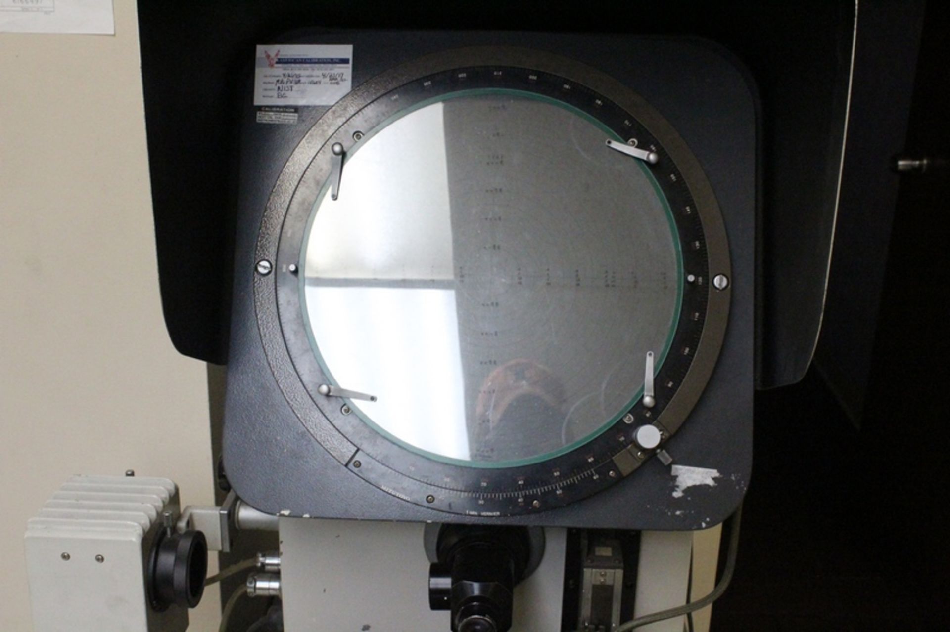 MITUTOYO 13” TYPE PH-350 OPTICAL COMPARATOR, S/N 10664, WITH MITUTOYO 2-AXIS DIGITAL READOUT, - Image 3 of 5