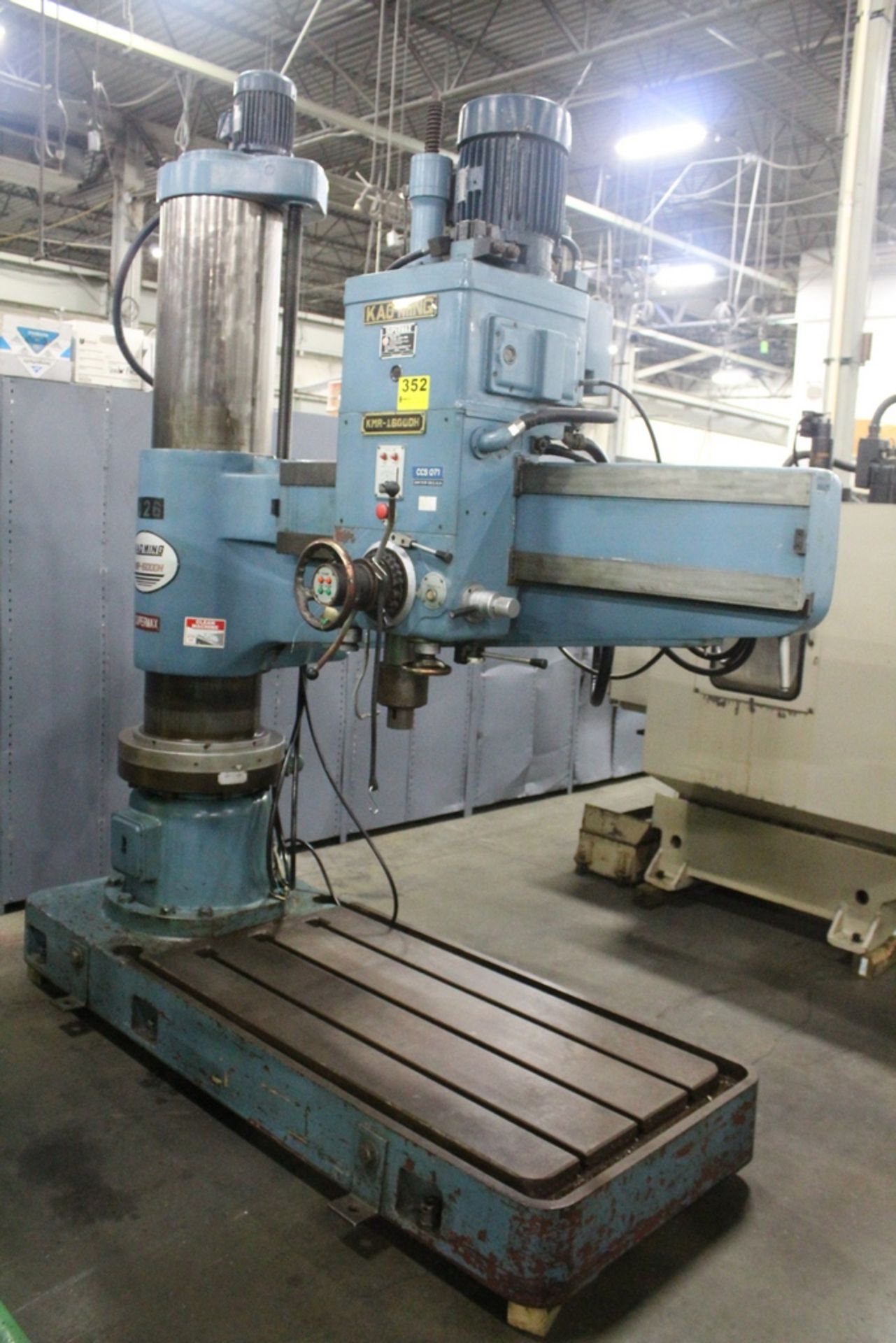 KAO MING MODEL KMR-1600DH SUPERMAX RADIAL ARM DRILL, 5' X 16" COLUMN, S/N 1888 (SHIPPING WEIGHT 10,