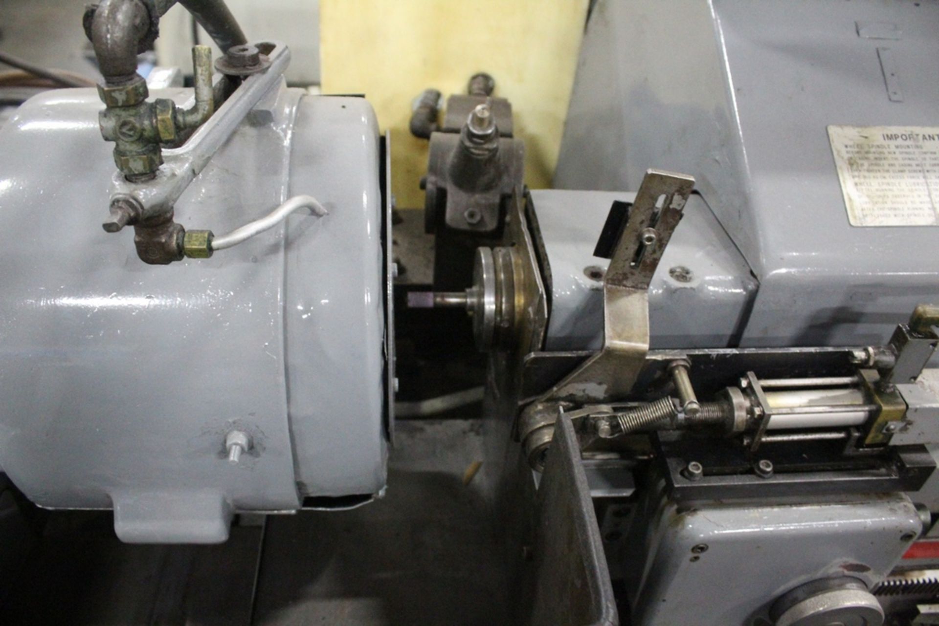 OKAMOTO IGM-1E HYDRAULIC INTERNAL ID GRINDER WITH FULL AUTOMATIC GRINDING CYCLE, GRINDING WHEEL - Image 2 of 6
