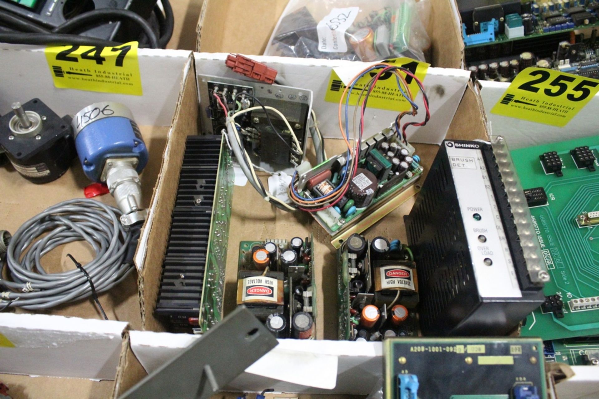 LOT: ASSORTED AMPLIFIERS & POWER SUPPLY BOARDS