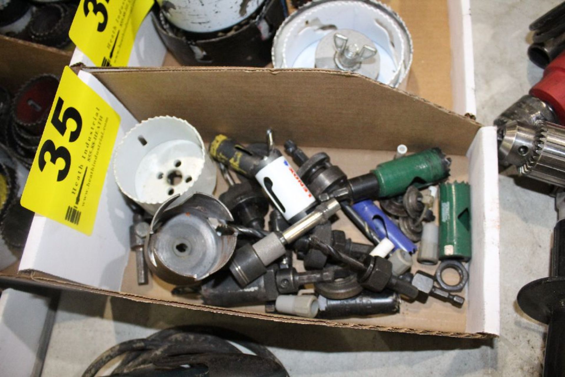 ASSORTED HOLE SAWS AND HOLDERS IN BOX