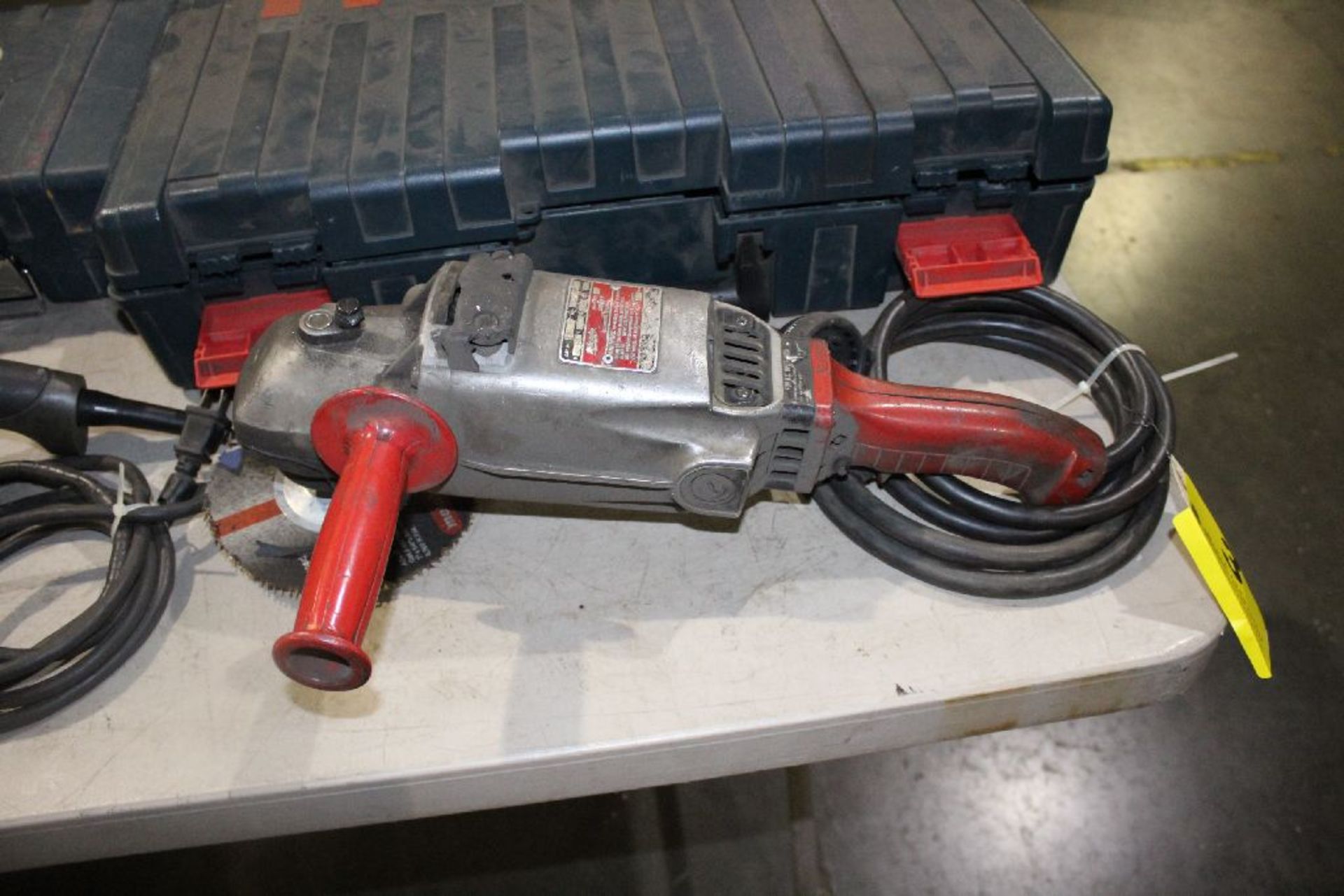 MILWAUKEE RIGHT ANGLE HEAVY DUTY SANDER/GRINDER