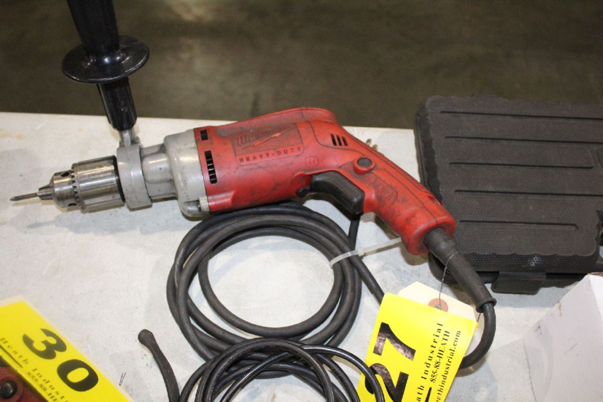 MILWAUKEE 1/2" HEAVY DUTY ELECTRIC DRILL