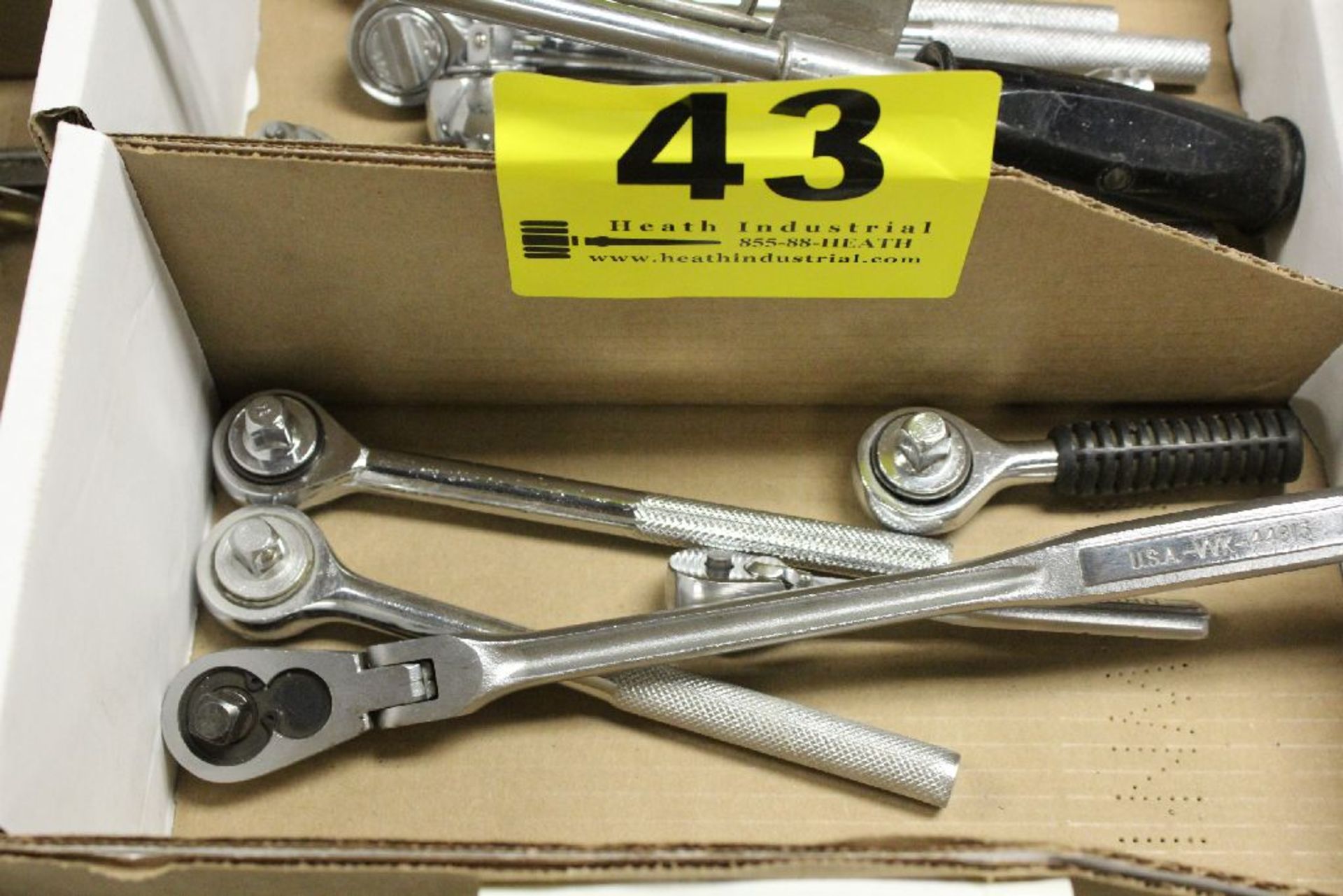 ASSORTED SOCKET WRENCHES IN BOX