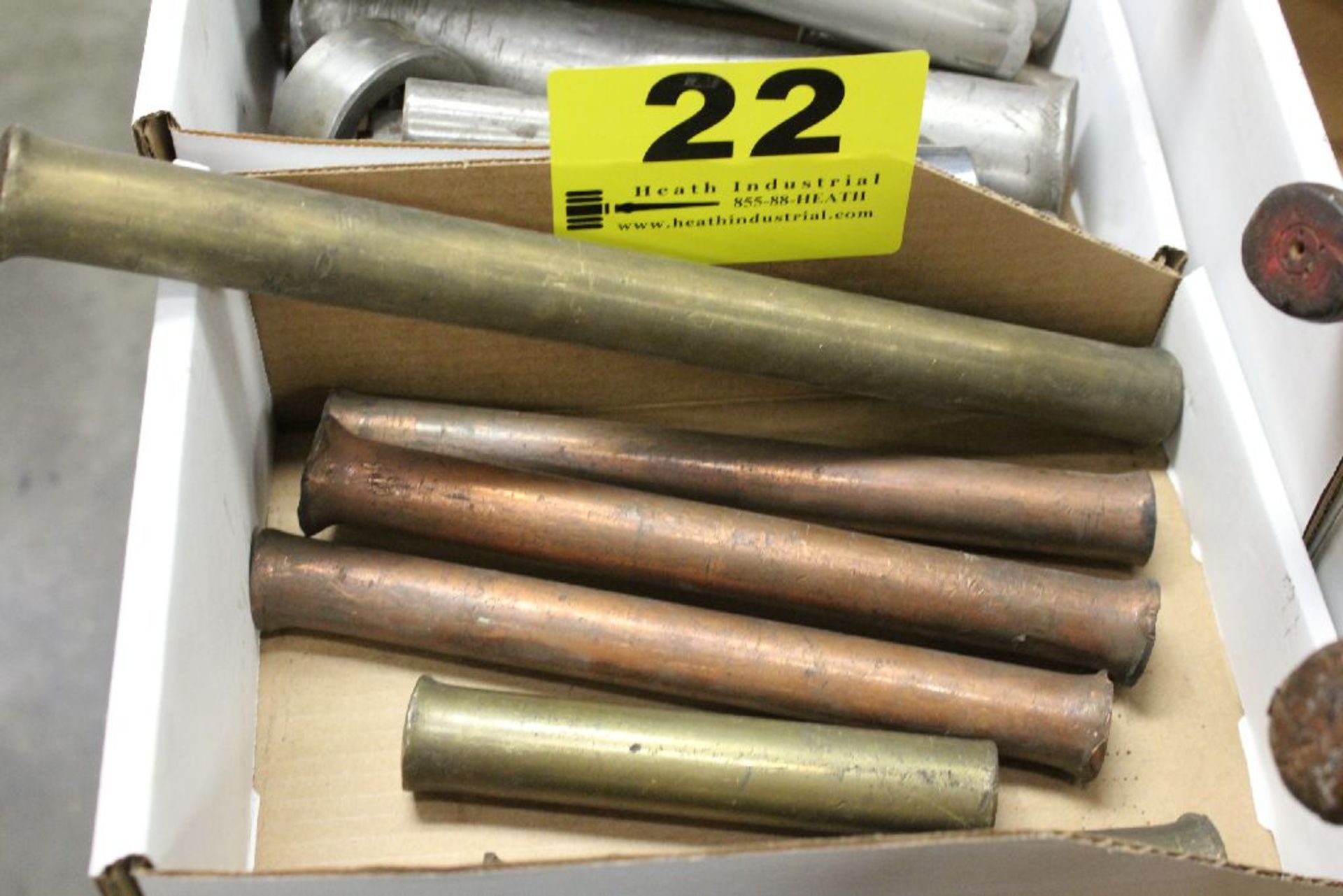 (6) BRASS AND COPPER BARS IN BOX