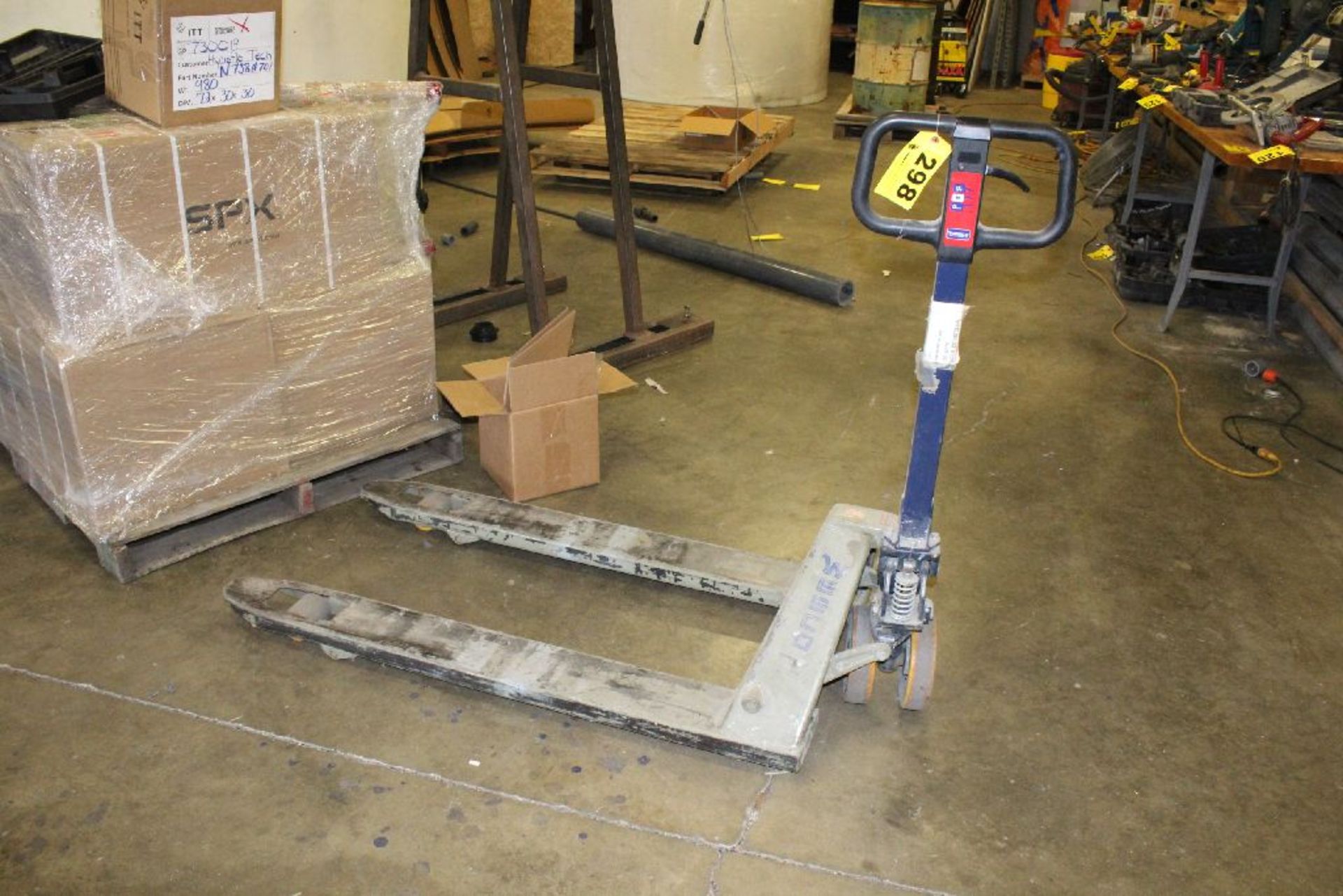 WESCO 5,500 LB. PALLET JACK