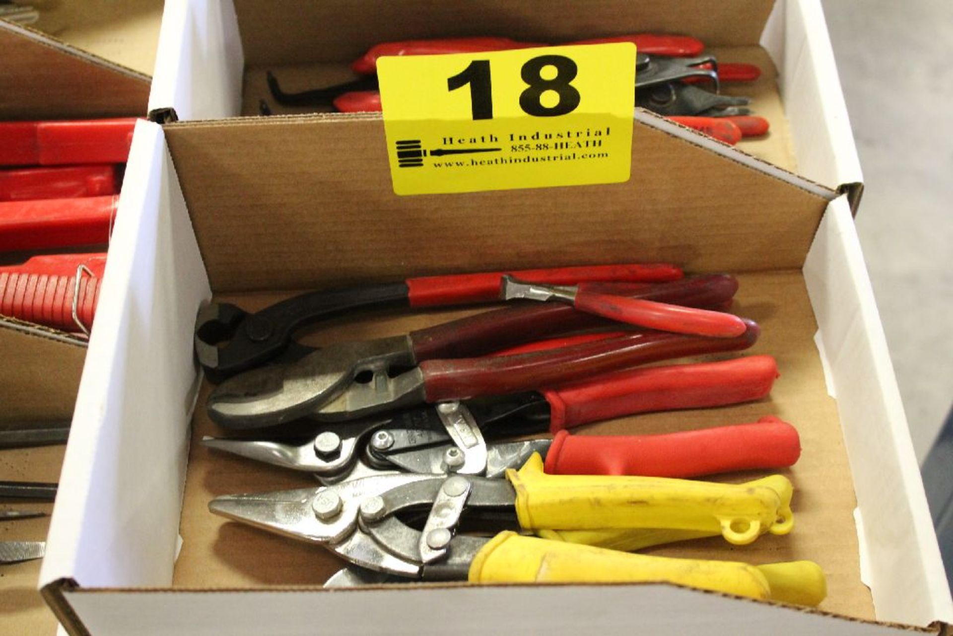 WIRECUTTERS AND METAL SNIPS IN BOX