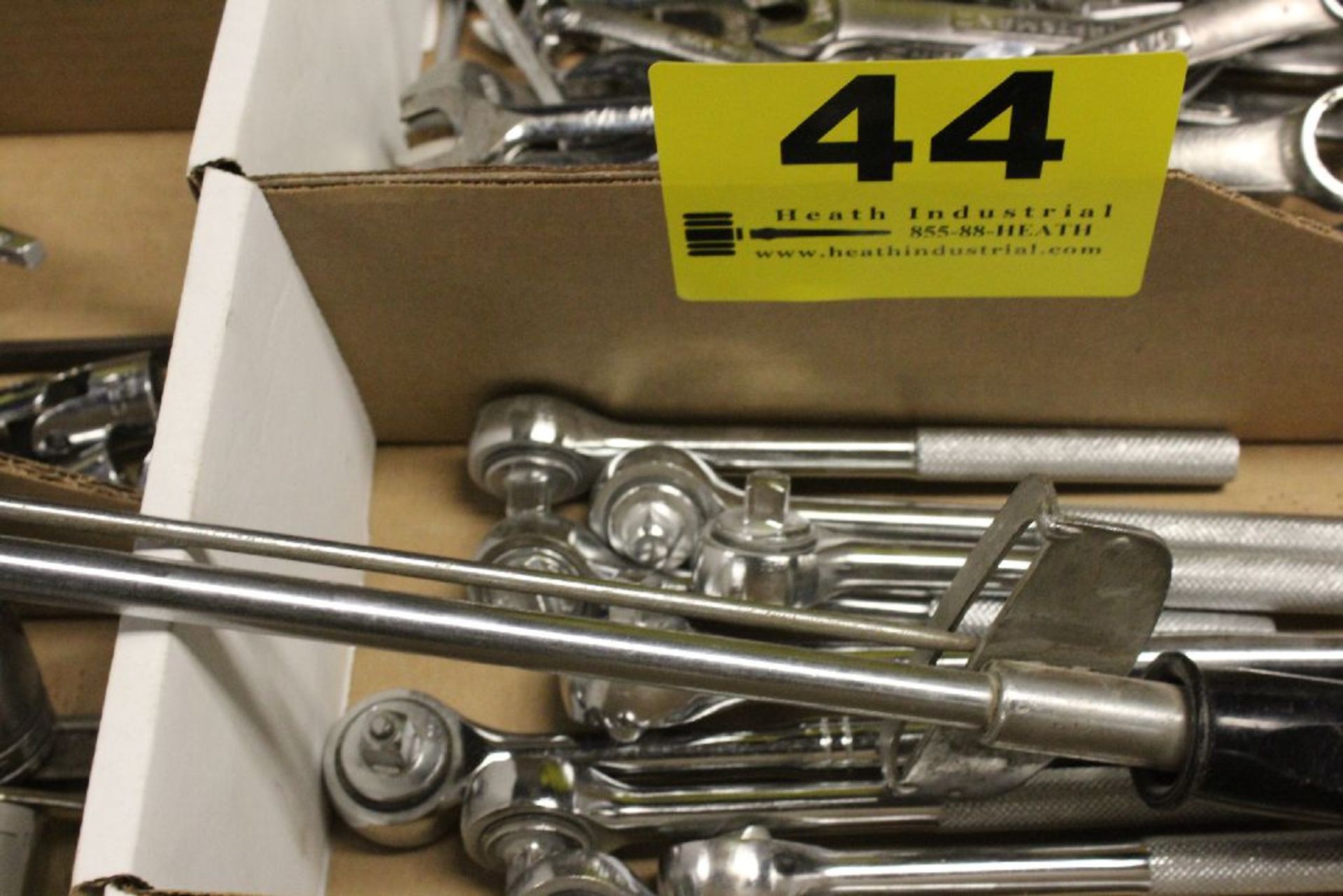 ASSORTED SOCKET WRENCHES IN BOX