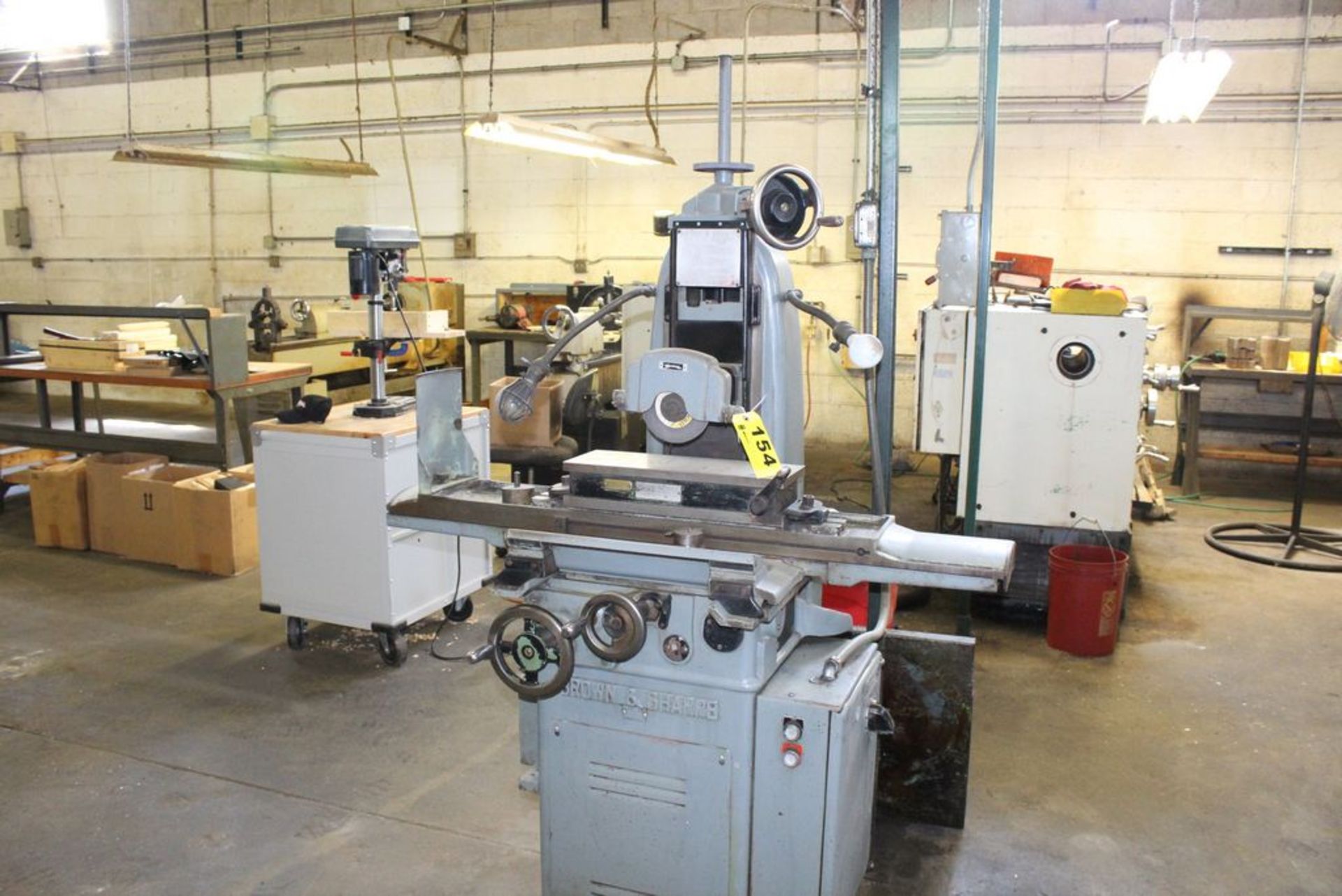 BROWN & SHARPE 6öX18ö NO, 2LB SURFACE GRINDER, S/N 523-2-1396, WITH PERMANENT MAGNETIC CHUCK