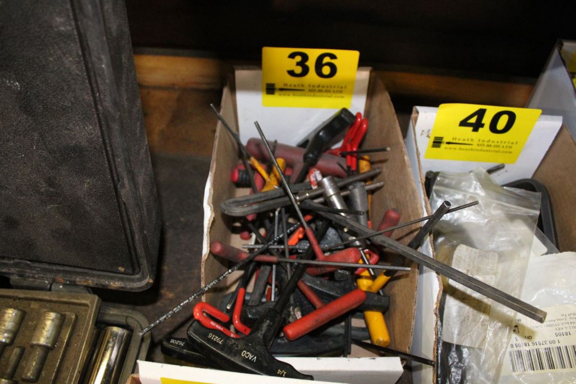 T-HANDLE HEX WRENCHES IN BOX