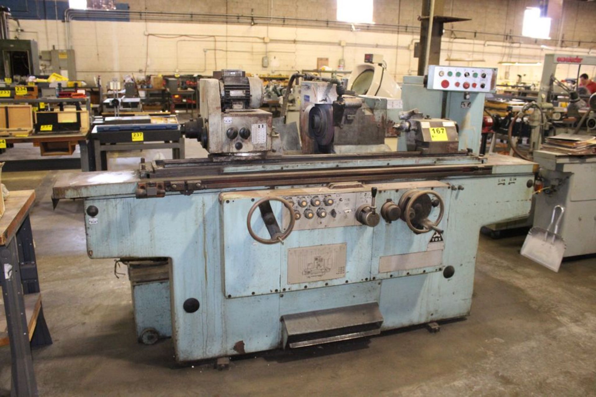 TOS MELNIK 12öX40ö MODEL BAUJ28 PLAIN CYLINDRICAL GRINDER, S/N 111266 - Image 2 of 8