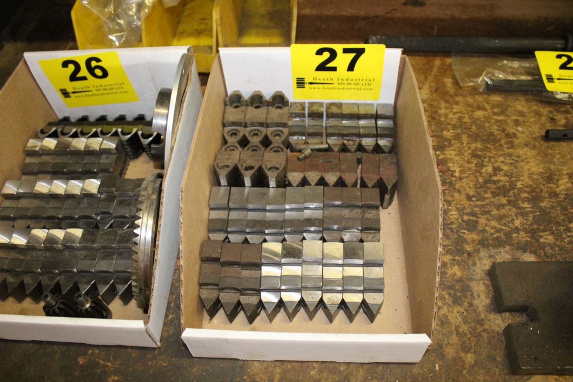 (12) SETS OF CHUCK JAWS IN BOX