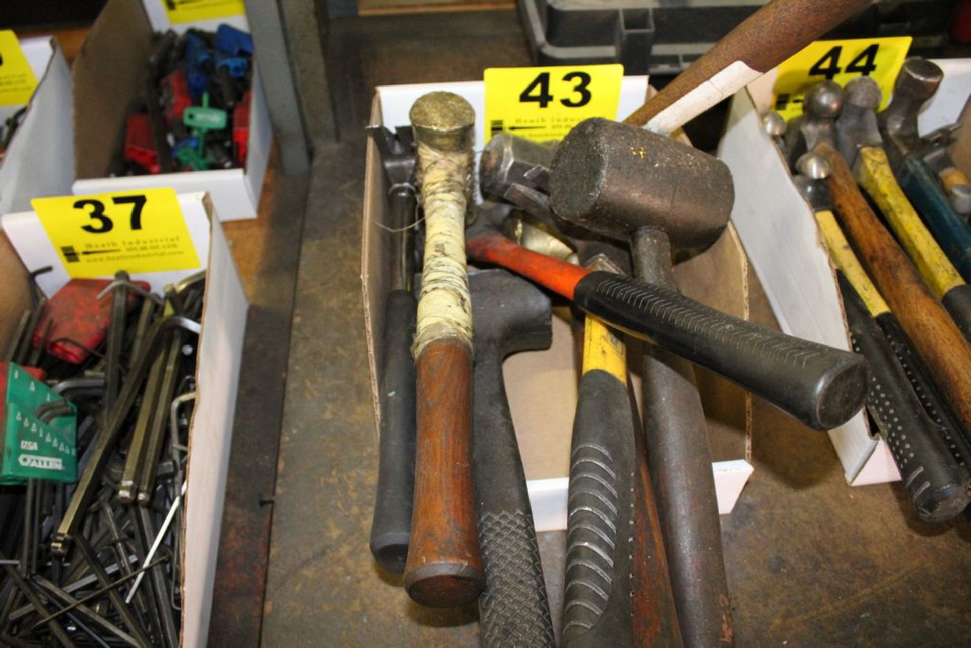 ASSORTED HAMMERS AND MALLETS IN BOX