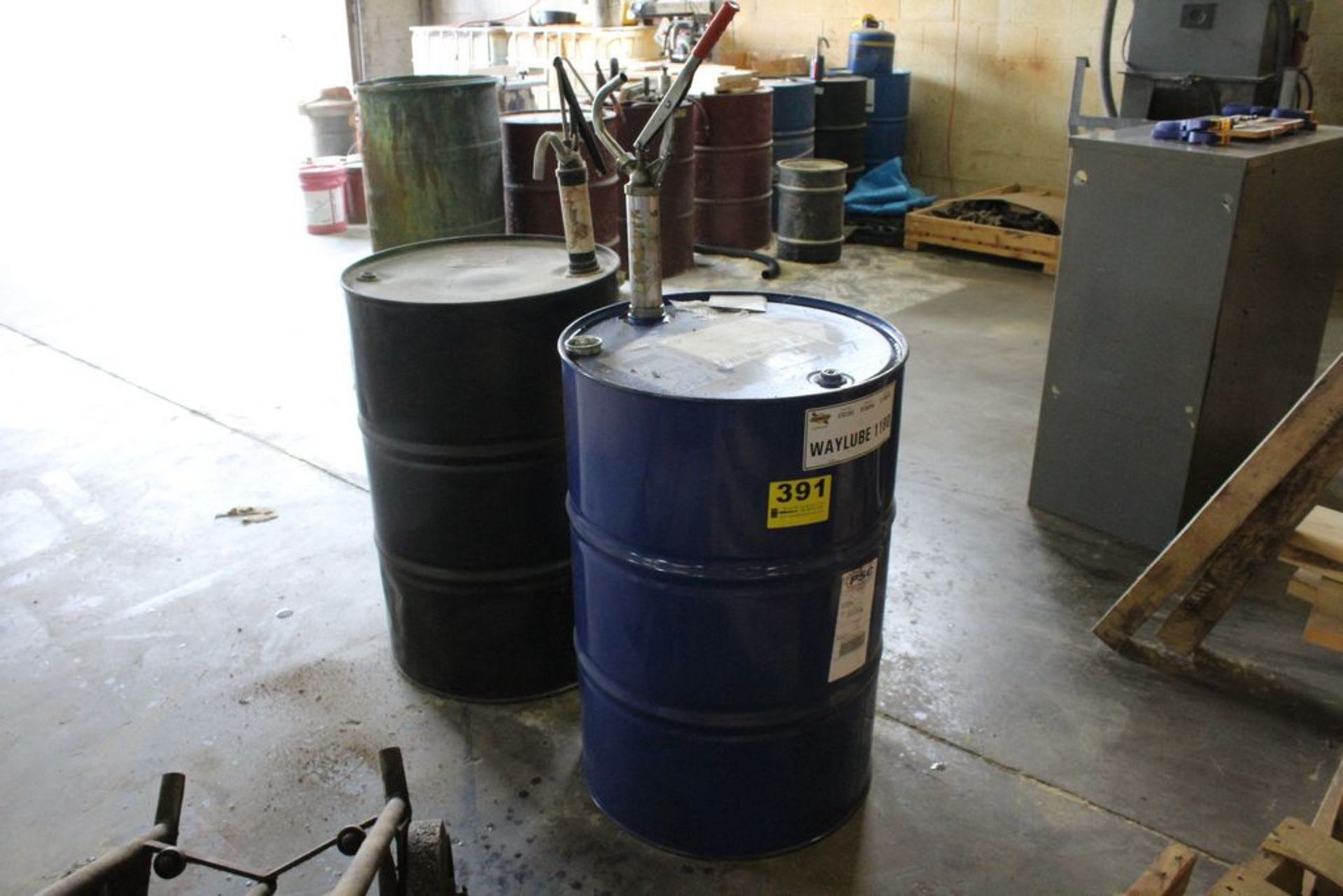 LUBRICANT IN DRUM WITH DRUM PUMP