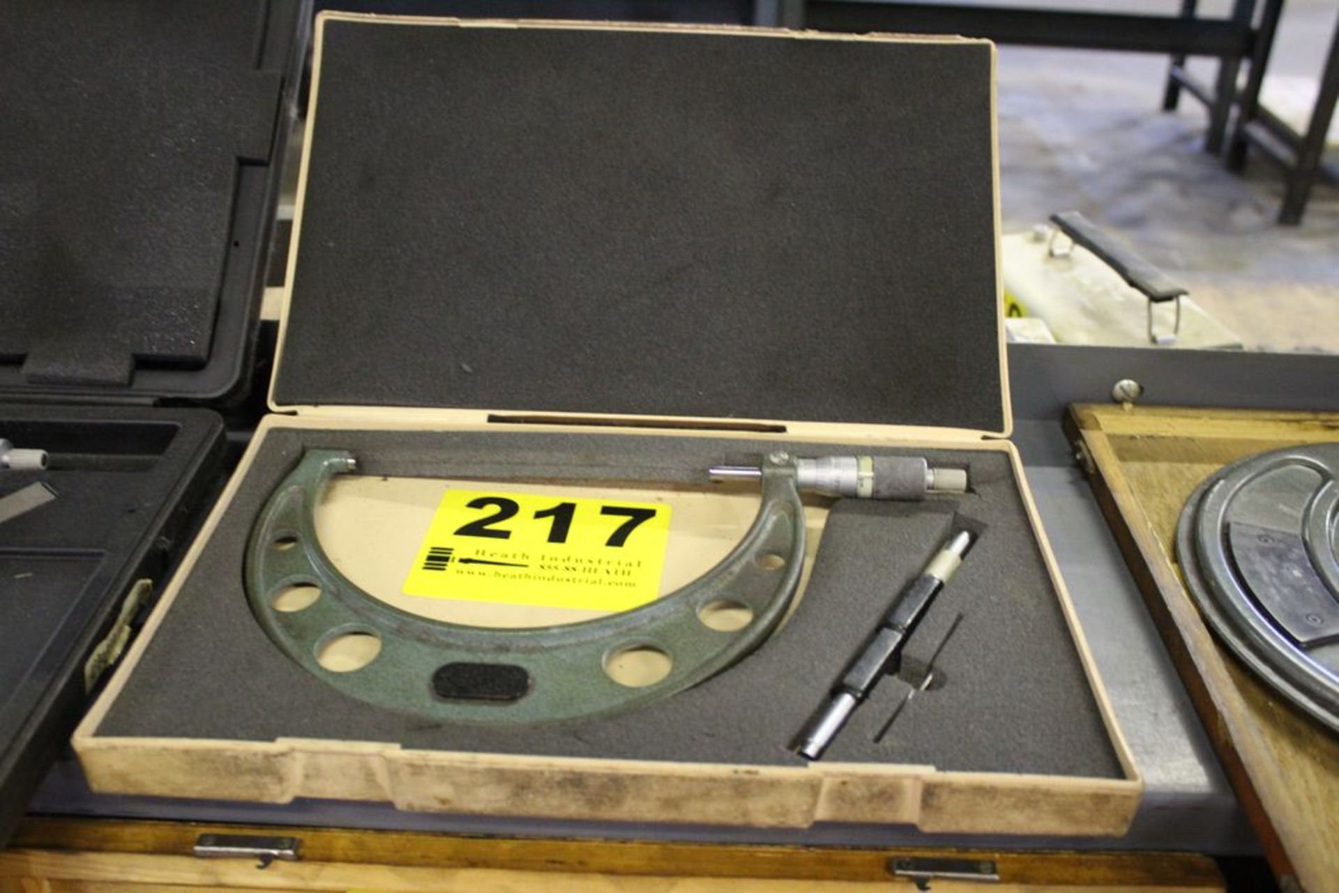 MITUTOYO MICROMETER, WITH STANDARD, IN WOOD CASE
