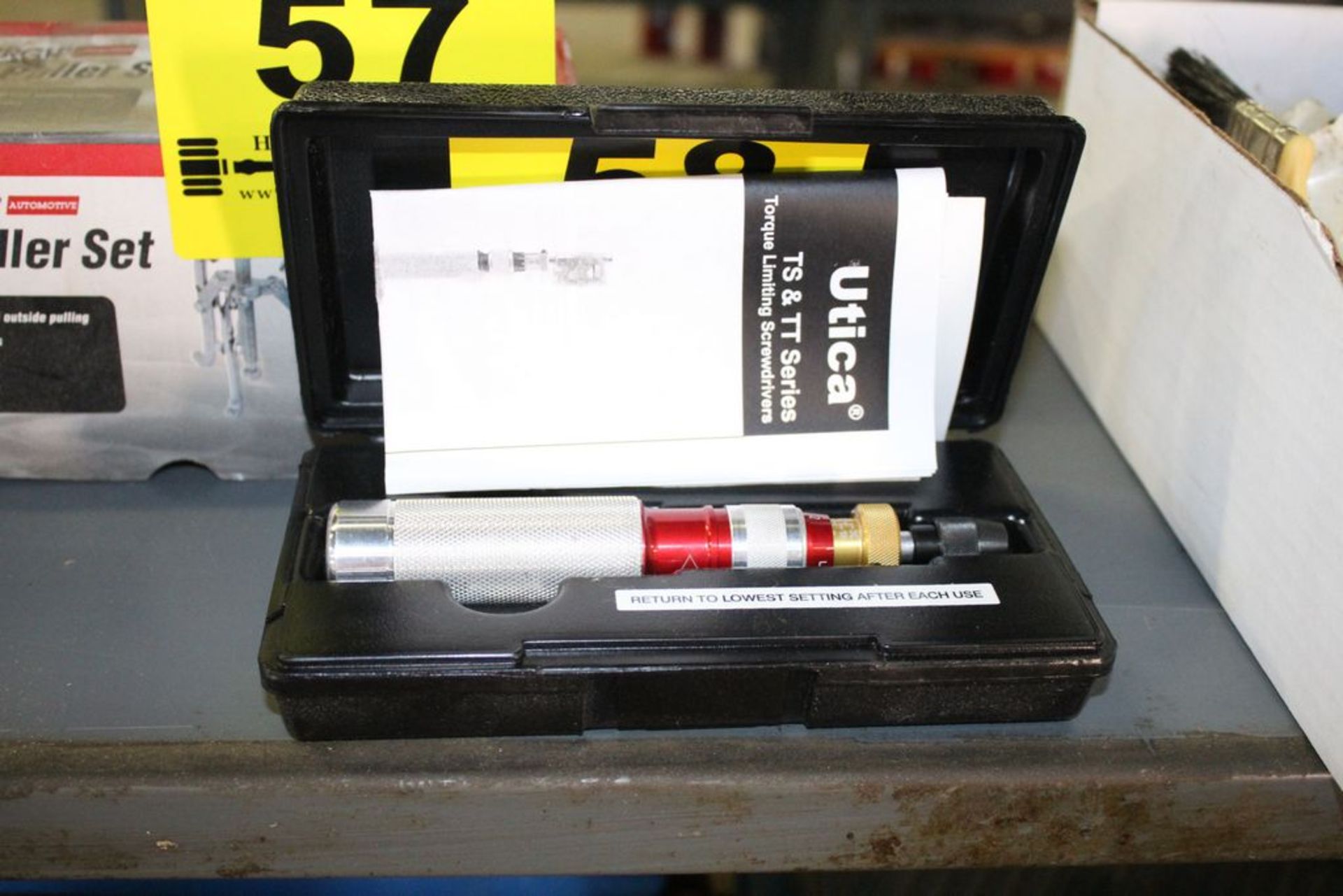 UTICA TORQUE SCREWDRIVER IN CASE