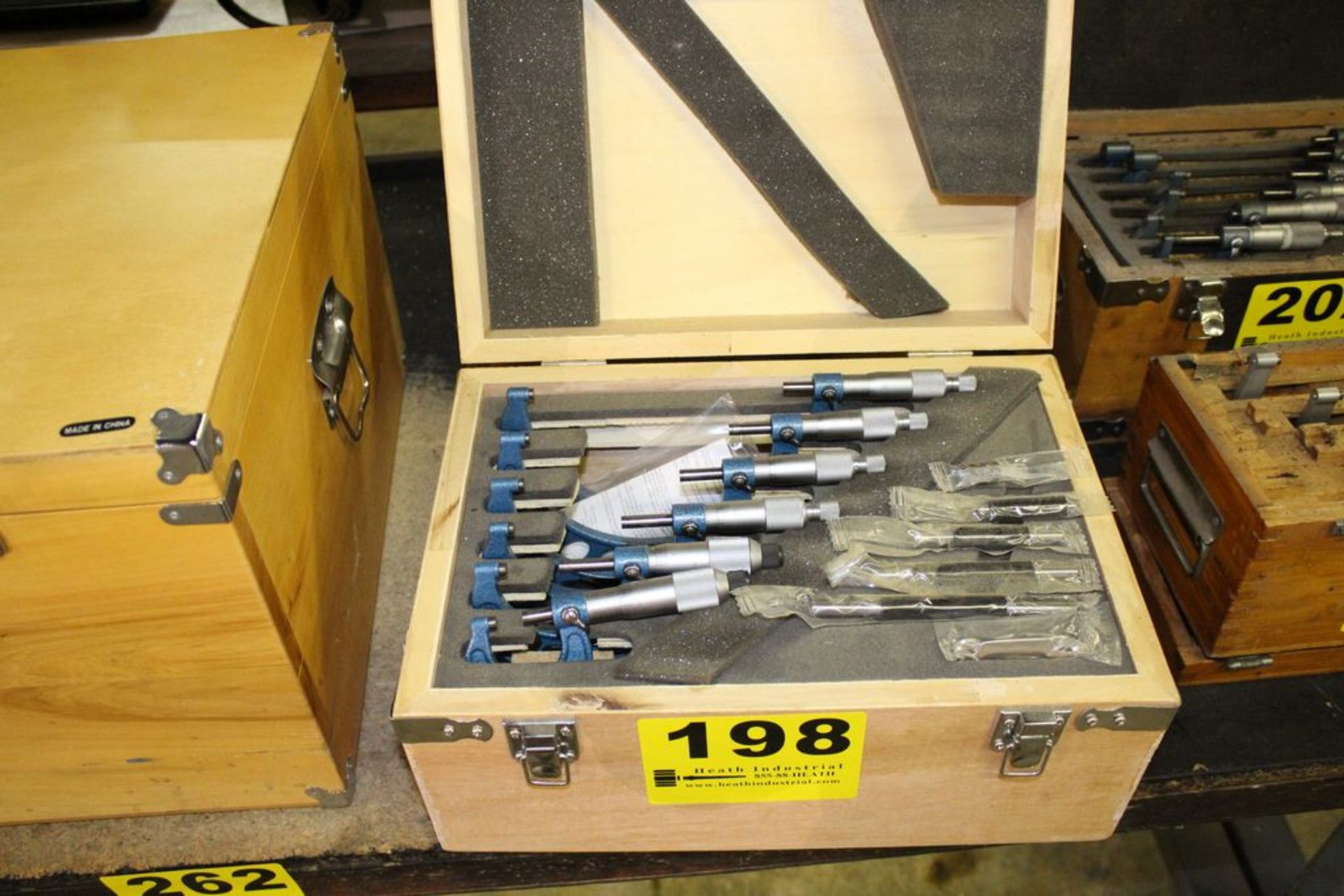 FOWLER OUTSIDE MICROMETER SET, 0-6X.0001", WITH 1" TO 5" STANDARDS, IN WOOD CASE