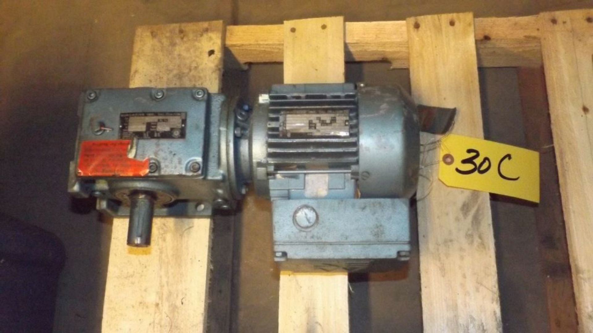 SEW EURODRIVE HELICAL GEARMOTOR