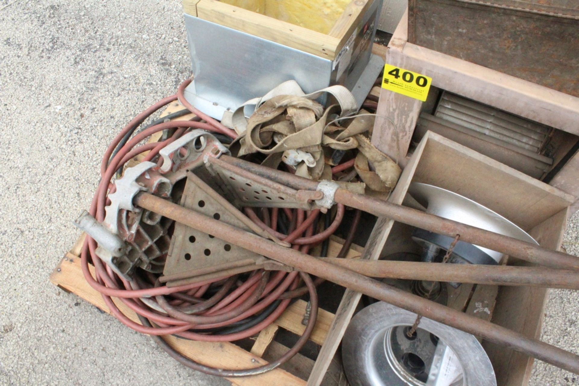 ASSORTED PLUMBING EQUIPMENT ON SKID - Image 3 of 3