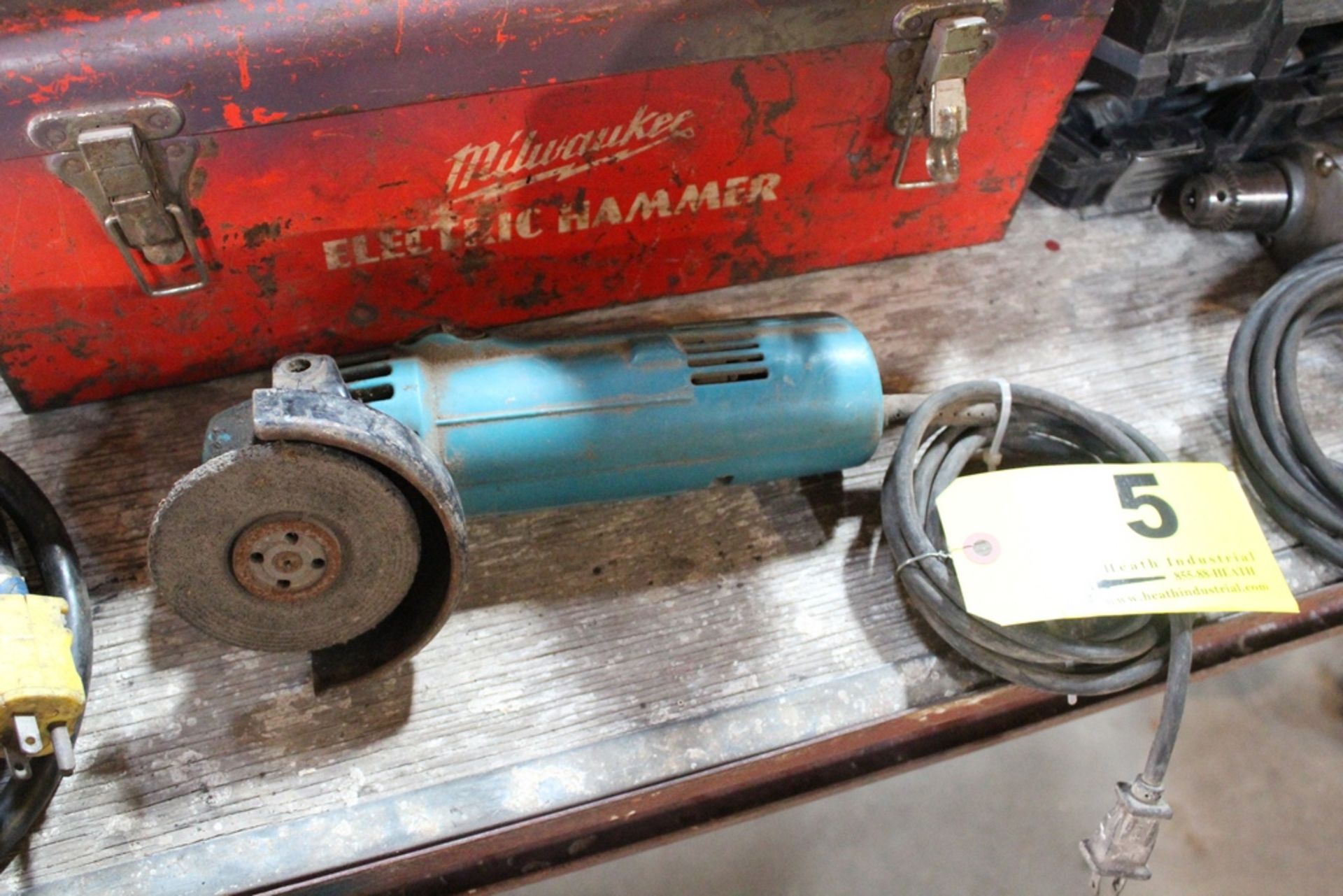 MAKITA 4" DISC GRINDER MODEL N9514B