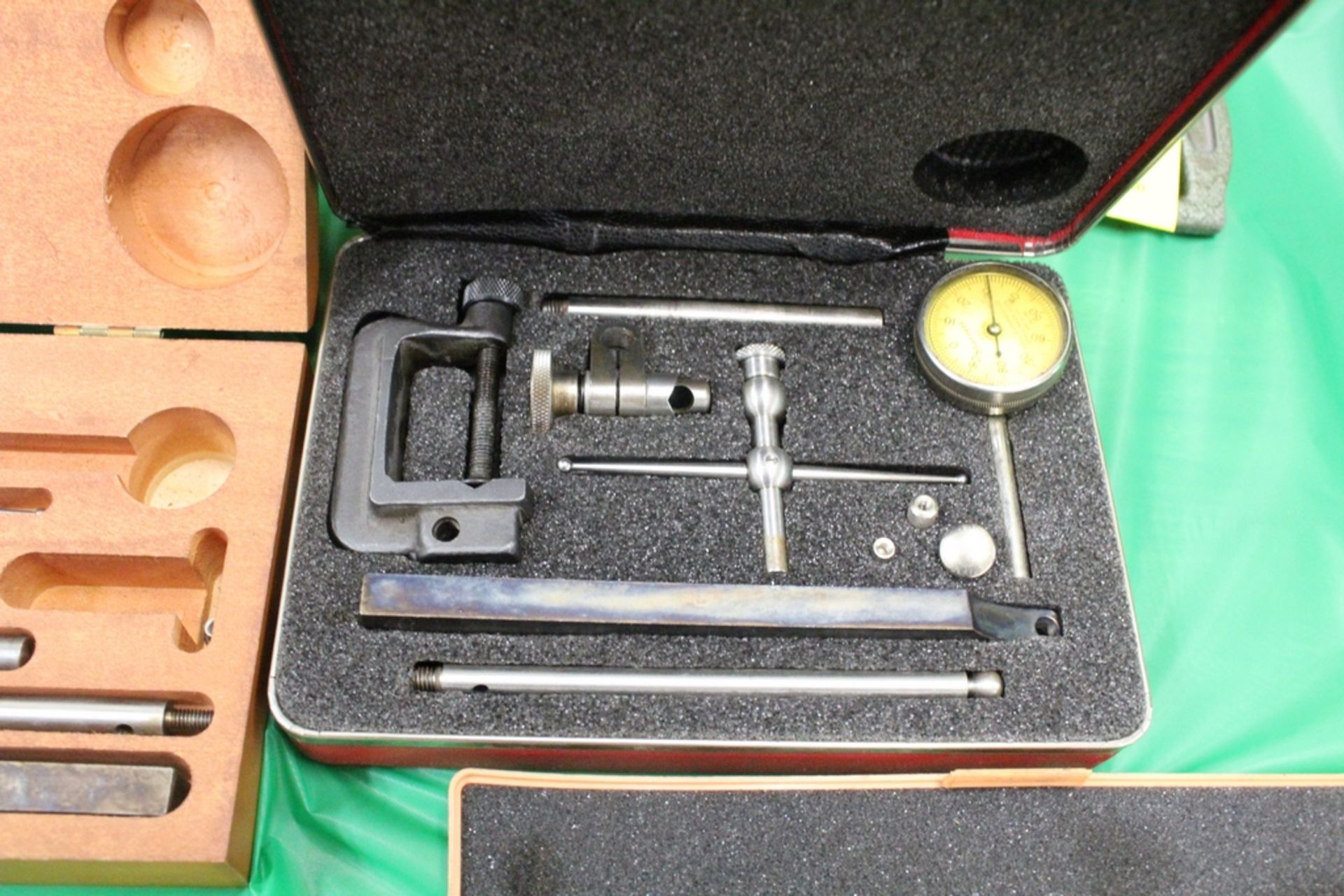 STARRETT INDICATOR SET IN CASE - Bild 2 aus 2